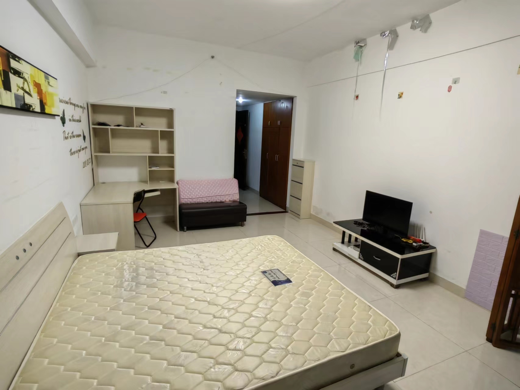 海岸壹号  1室1厅1卫    2000.0元/月室内图