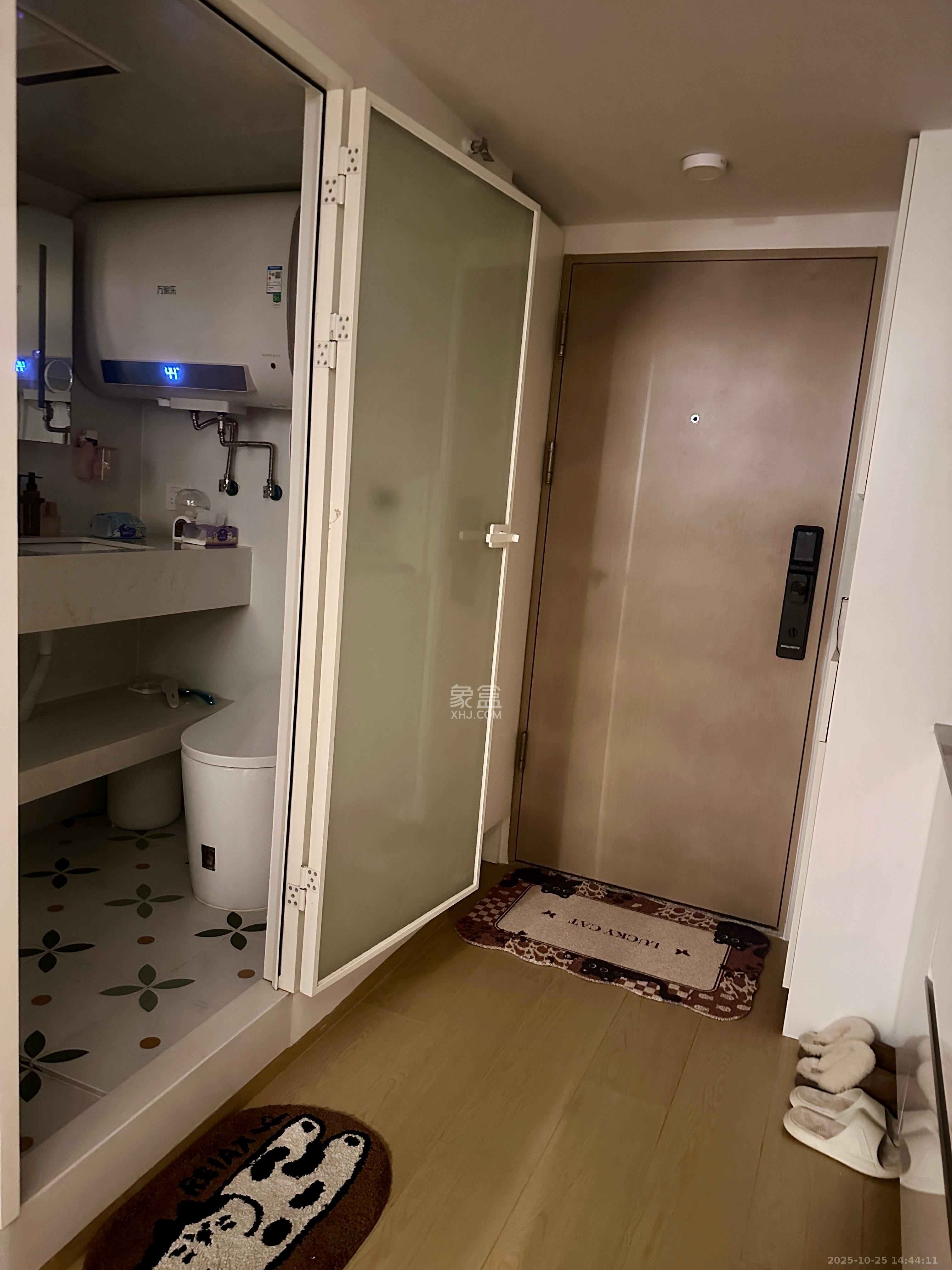 珠江花城好世界  1室1厅1卫    2000.0元/月 珠江花城好世界  1室1厅1卫    2000.0元/月室内图