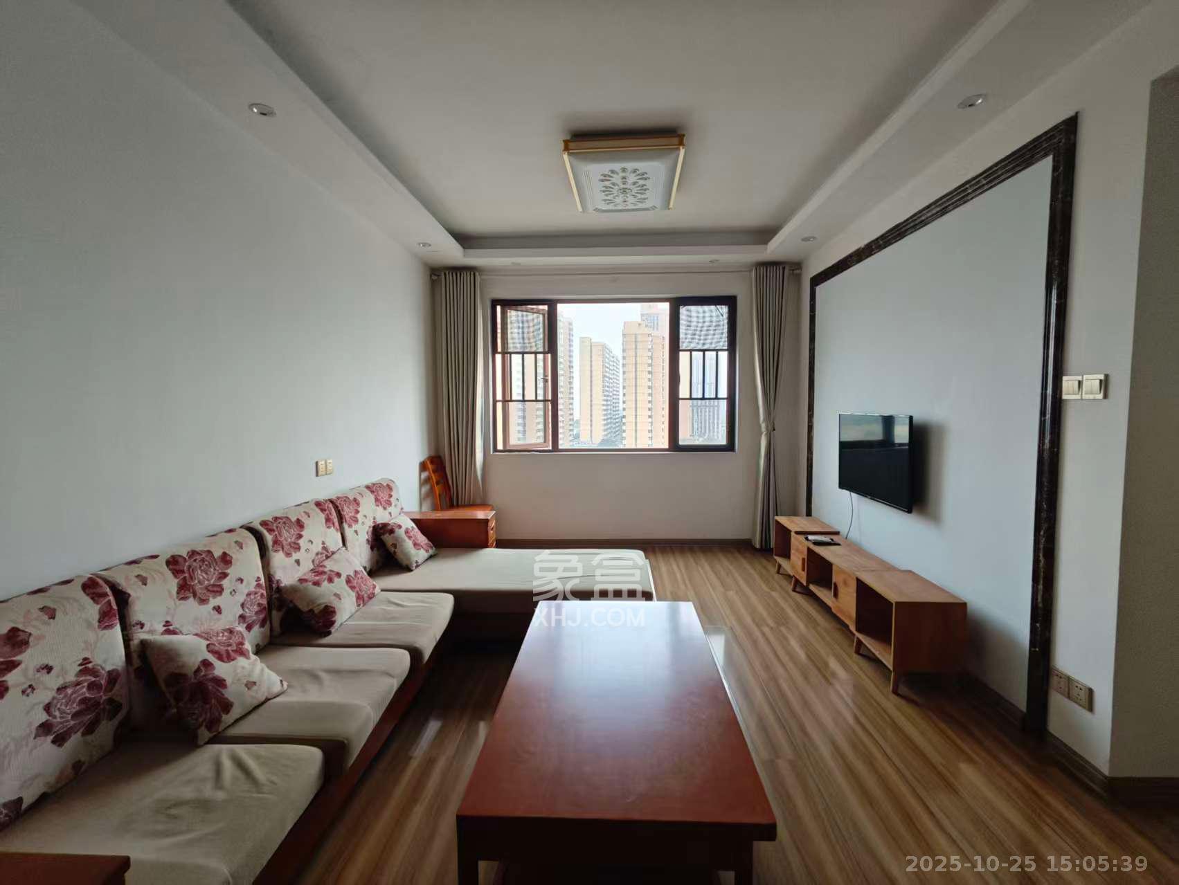 万里时代  2室2厅1卫    2500.0元/月