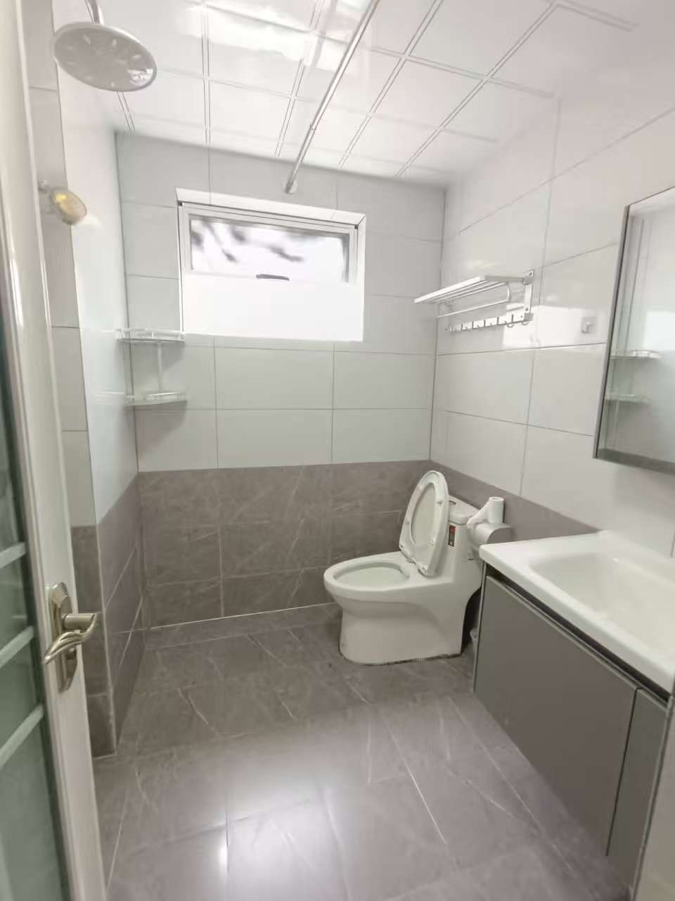 海航城  2室2厅1卫    2200.0元/月室内图