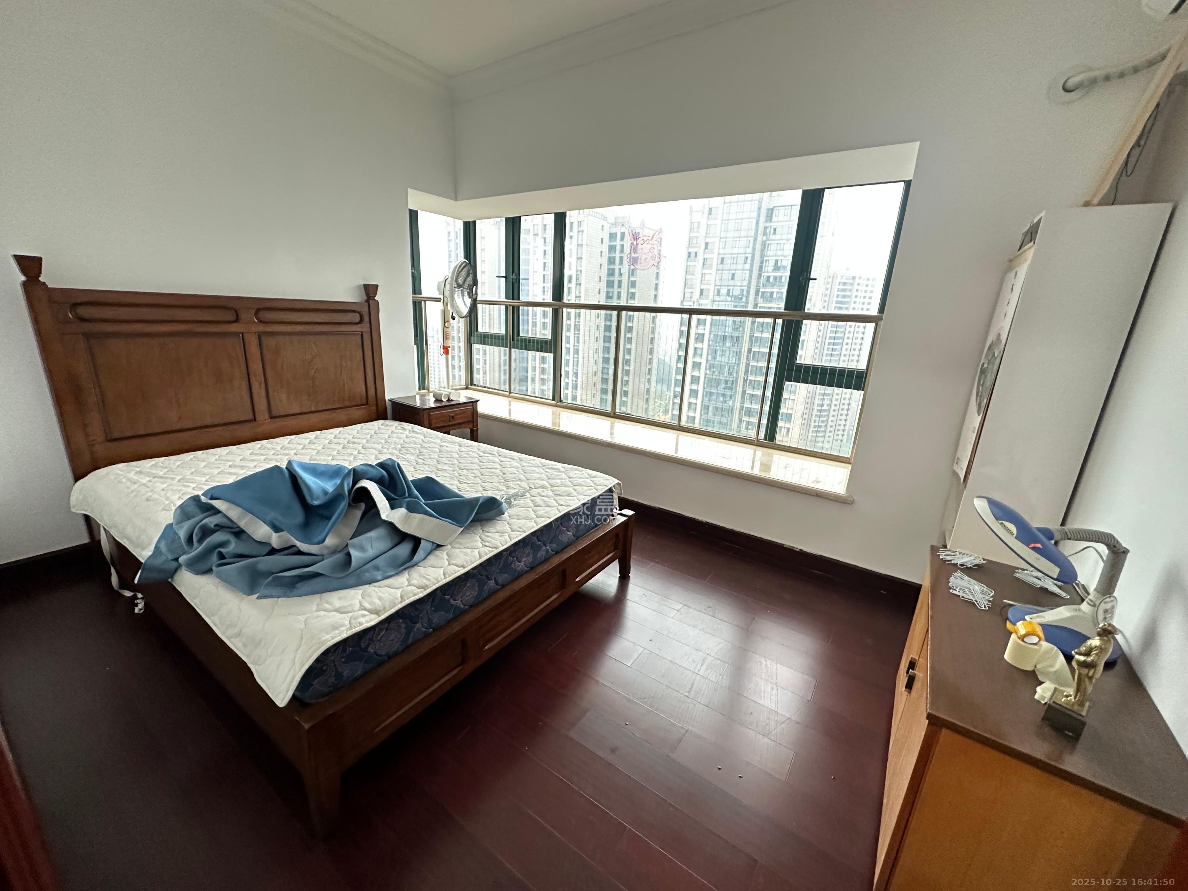 恒大华府  4室2厅2卫    5000.0元/月室内图