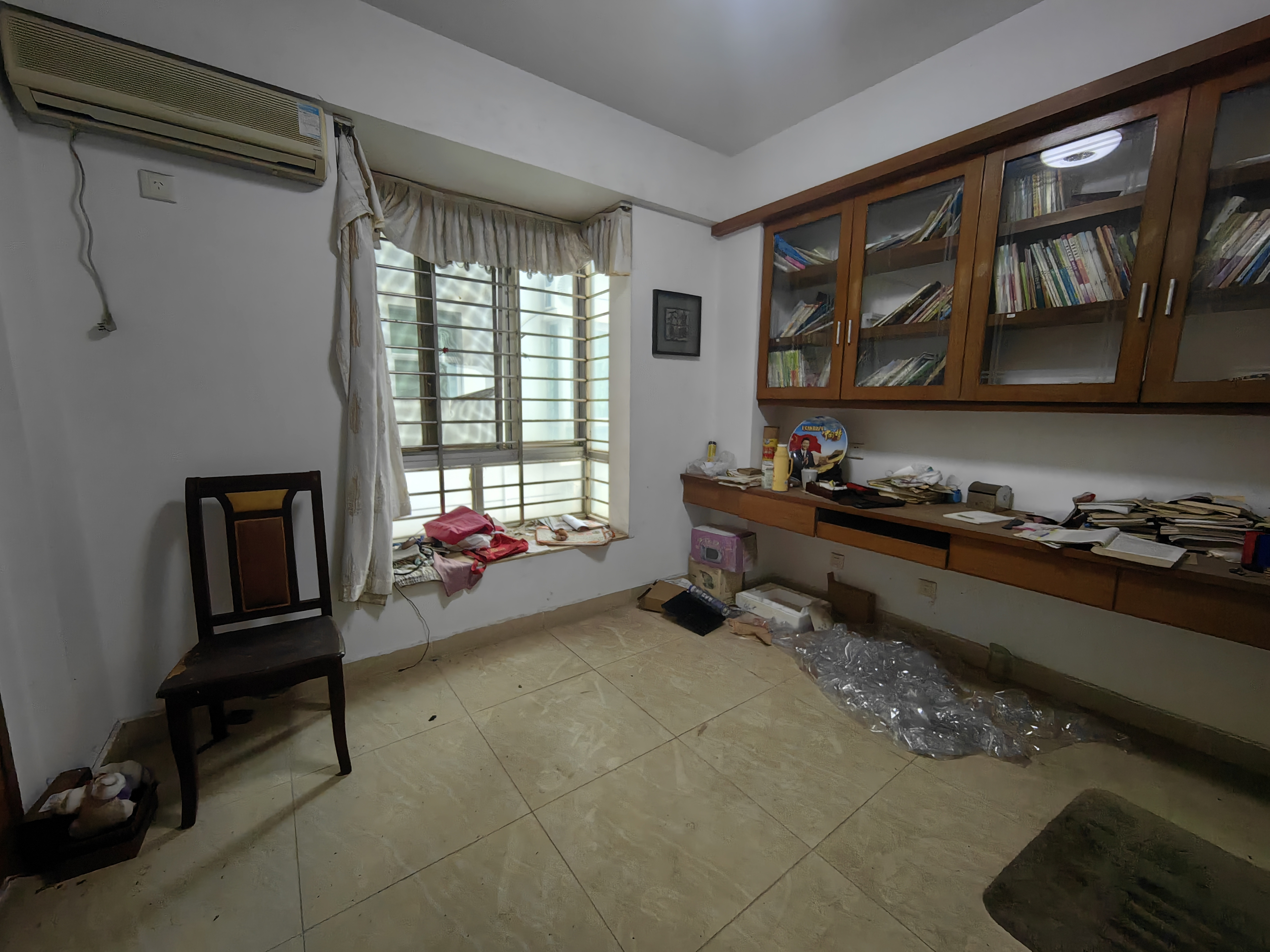 凯建公寓  3室2厅2卫    150.0万 凯建公寓  3室2厅2卫    150.0万客厅