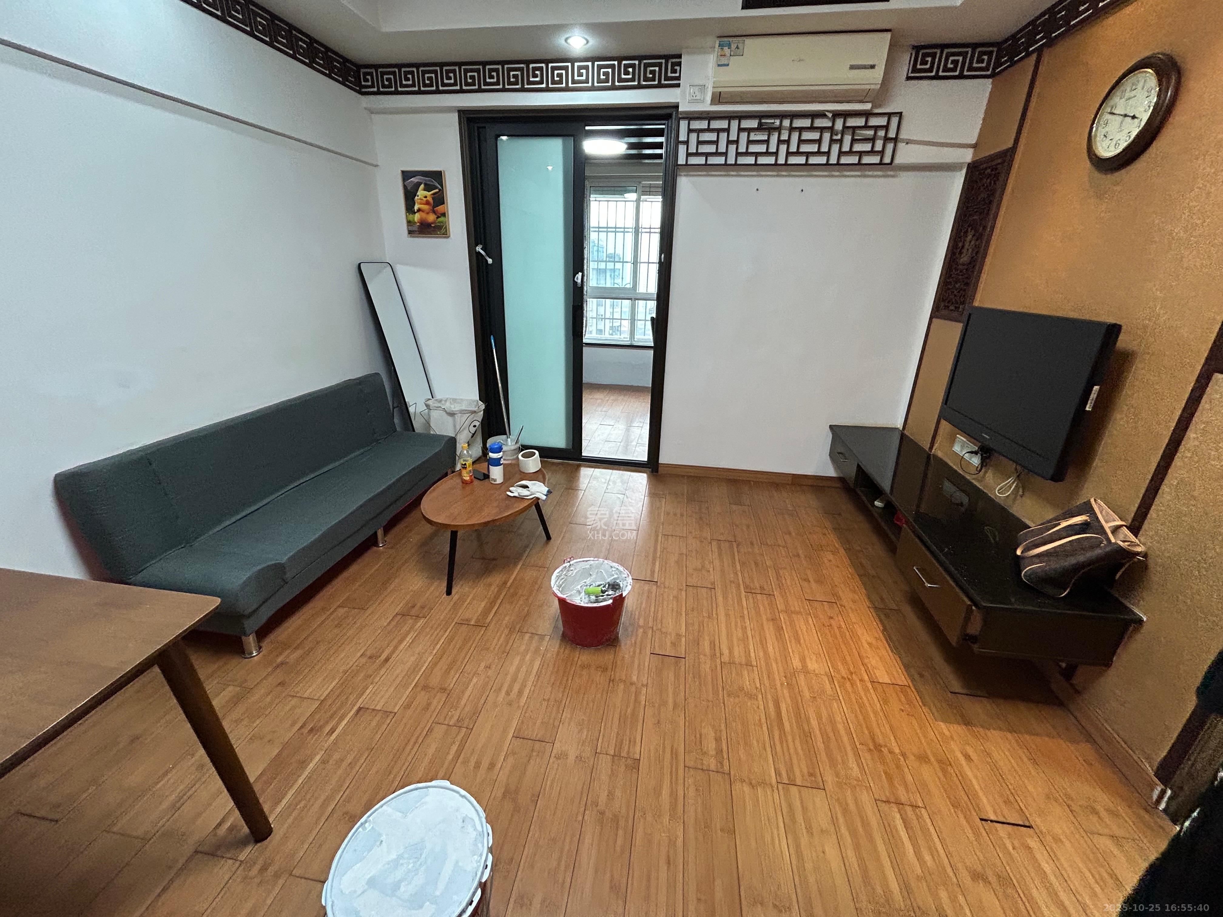 月湖兰庭  1室1厅1卫    1800.0元/月 月湖兰庭  1室1厅1卫    1800.0元/月室内图