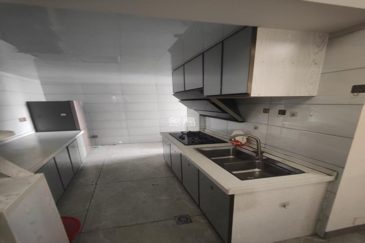 汇宇金城 2室2厅1卫 2100.0元/月 汇宇金城 2室2厅1卫 2100.0元/月室内图