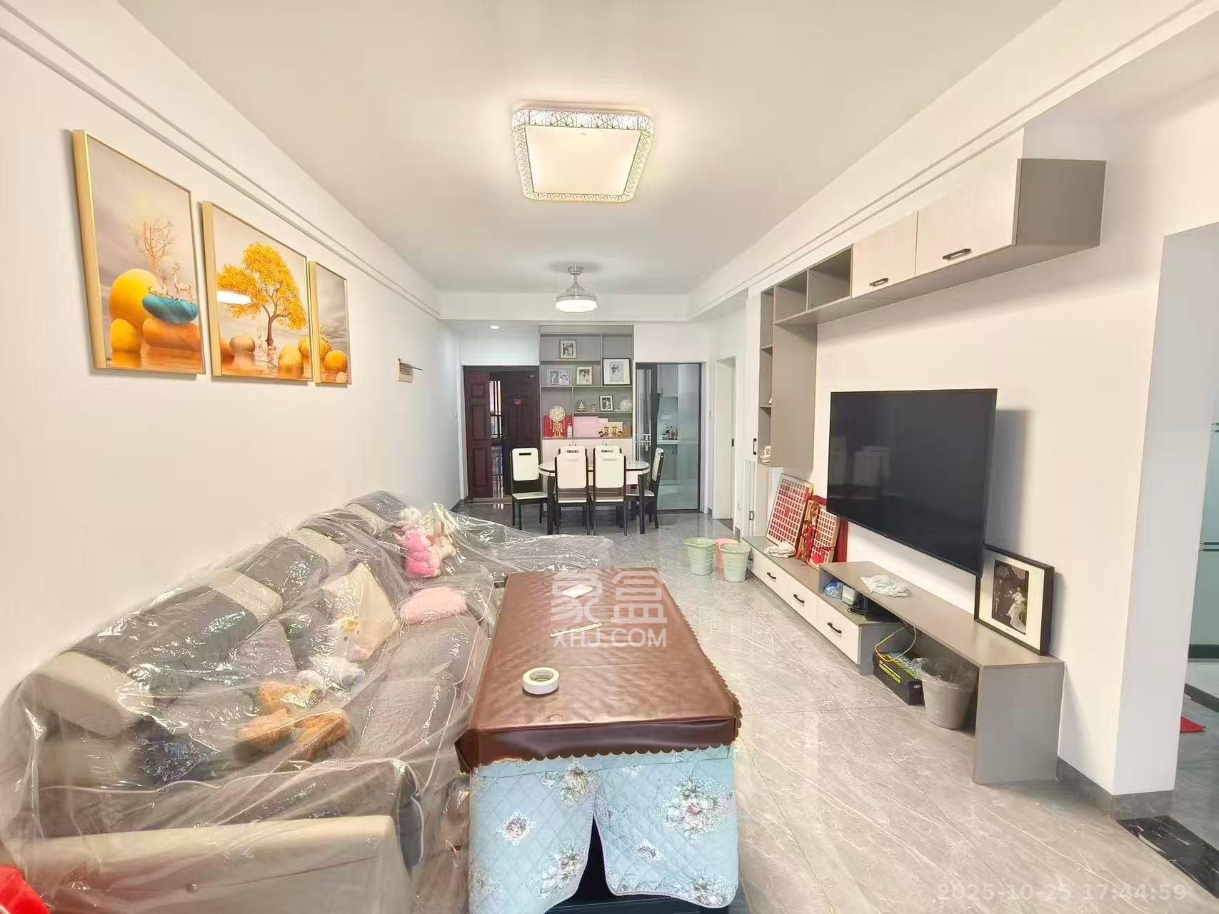 珠江东方明珠（新地东方明珠）三期  3室2厅1卫    2200.0元/月室内图