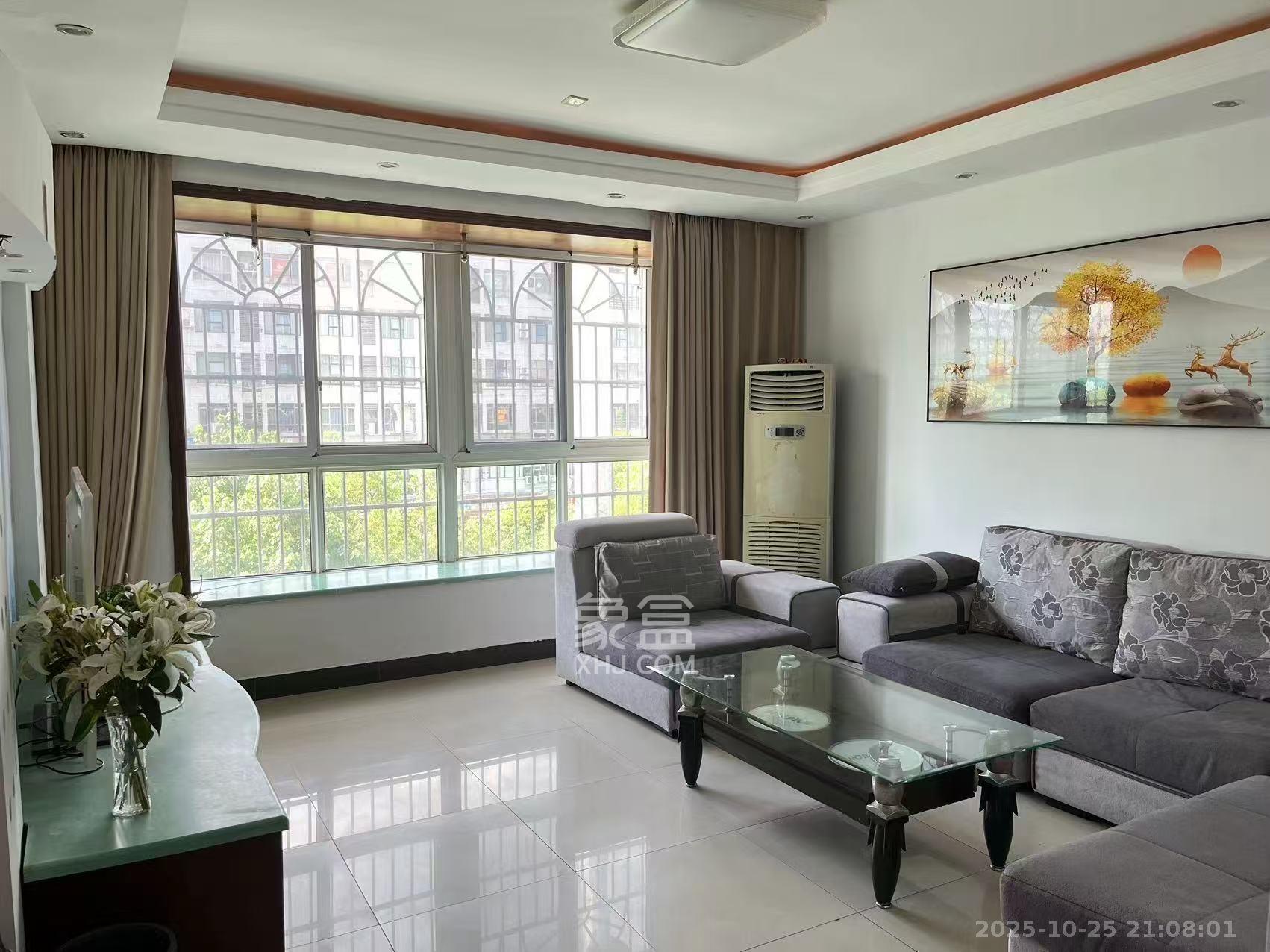 湘樟园小区(湘樟家园)  3室2厅1卫    1800.0元/月 湘樟园小区(湘樟家园)  3室2厅1卫    1800.0元/月室内图