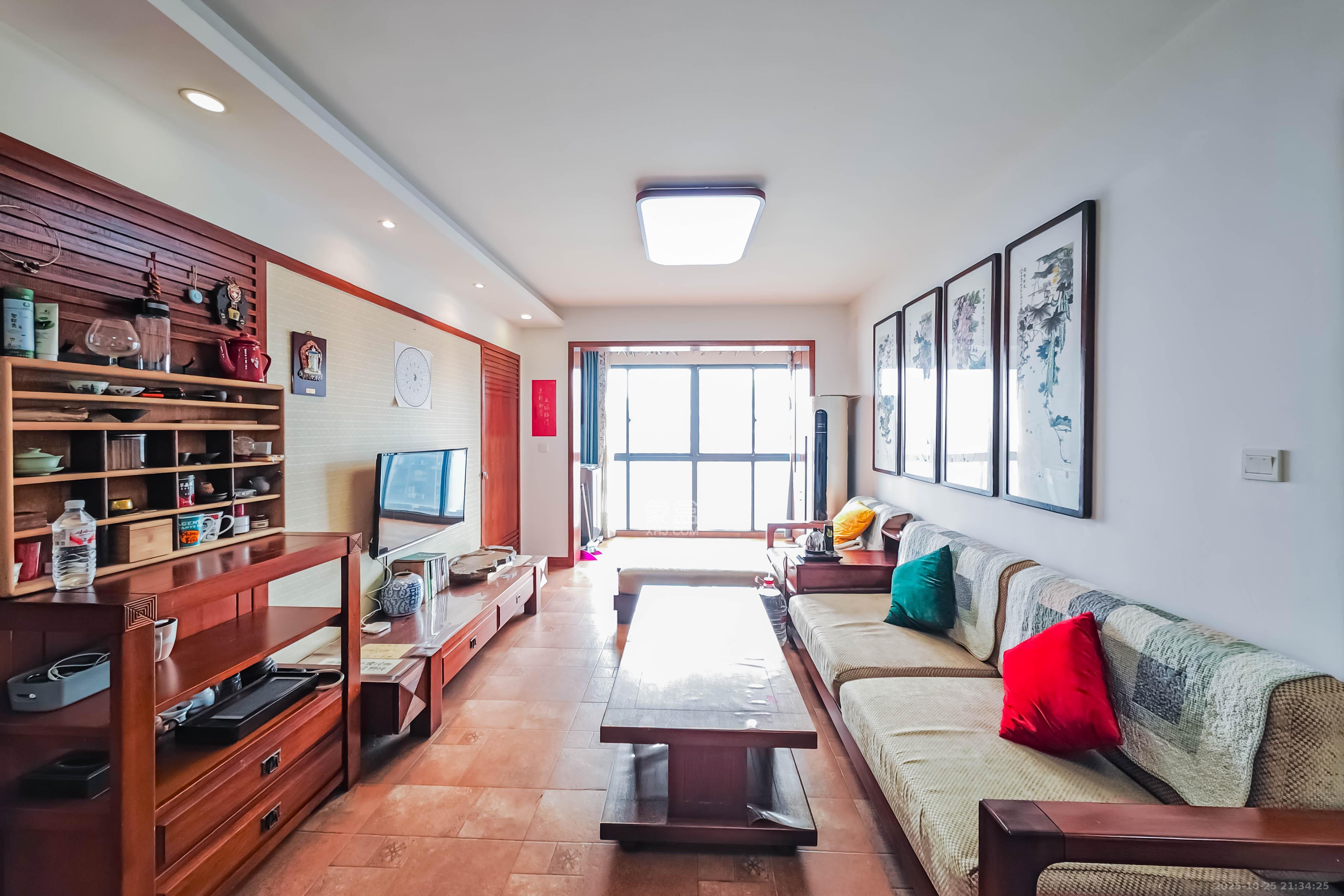 融科东南海  2室1厅1卫    80.0万 融科东南海  2室1厅1卫    80.0万客厅