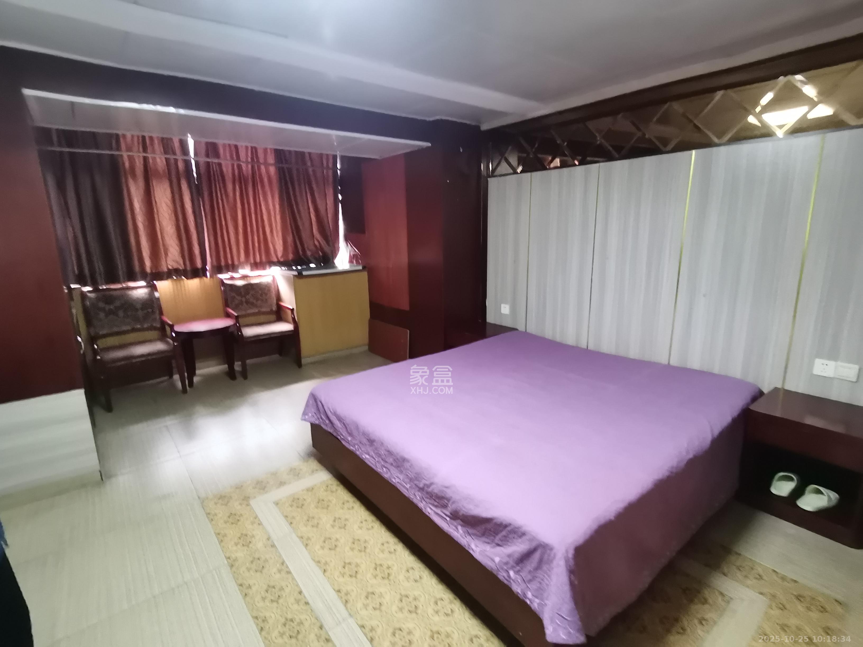 观湖公寓  1室1厅1卫    1000.0元/月