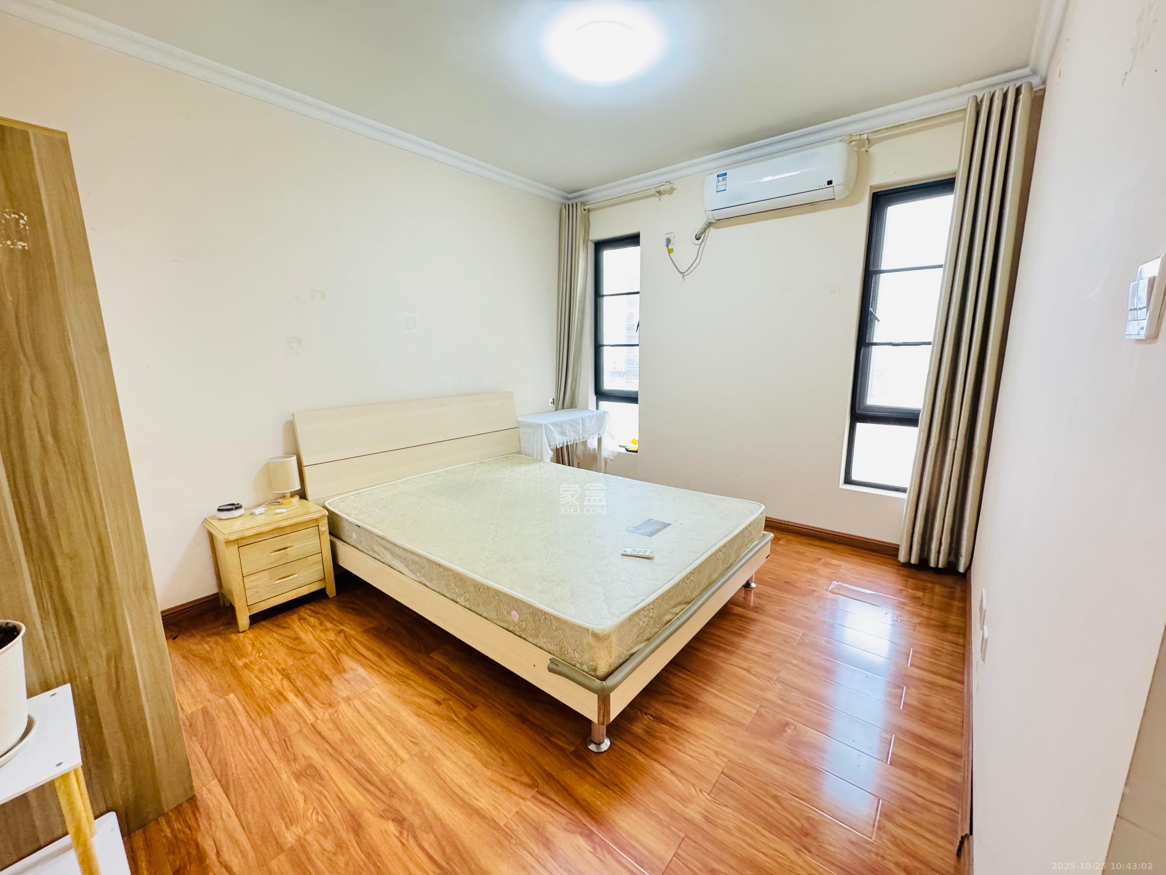 协信星澜汇  3室2厅1卫    2500.0元/月室内图