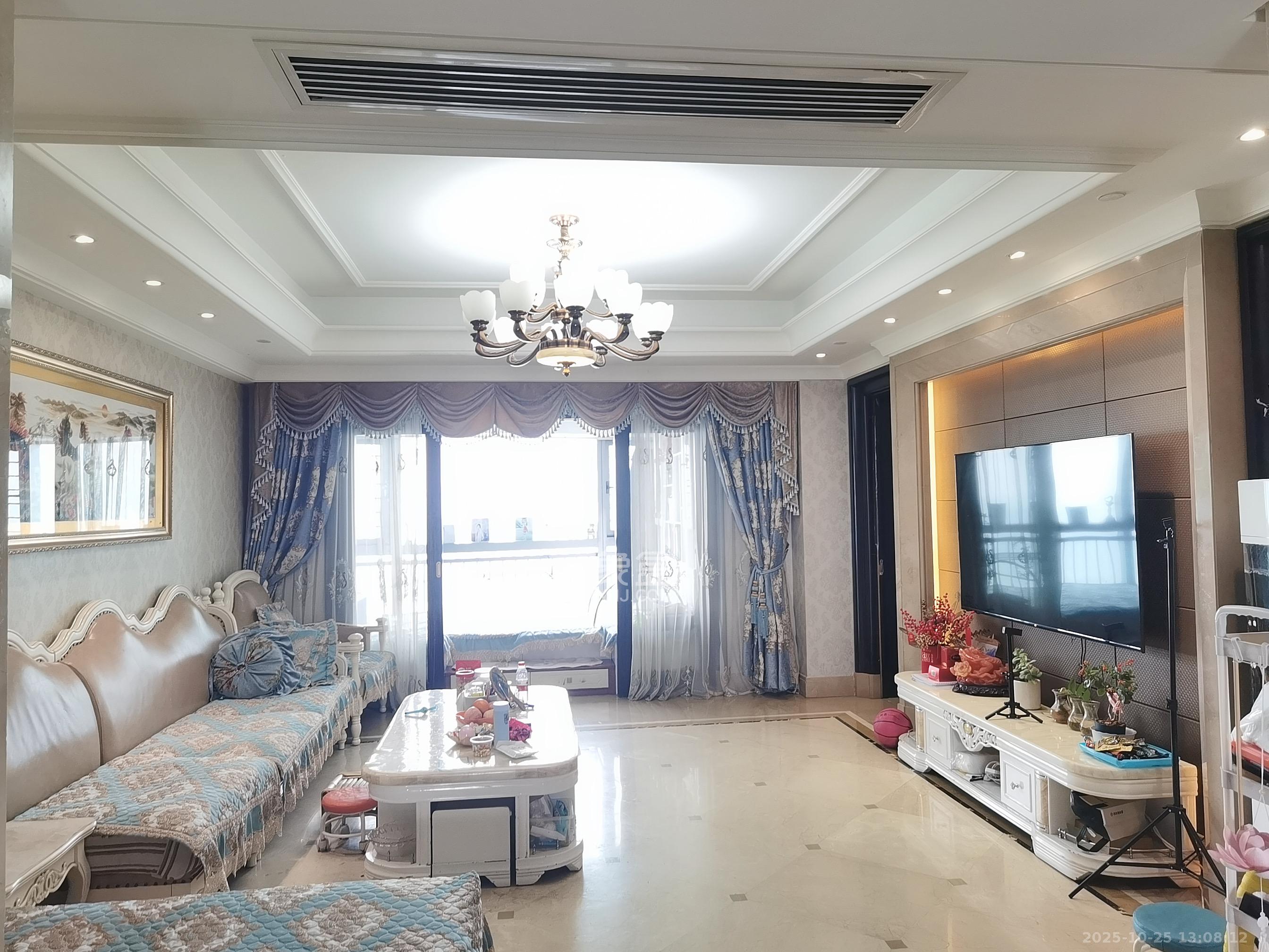 华远隆玺  4室2厅3卫    9800.0元/月