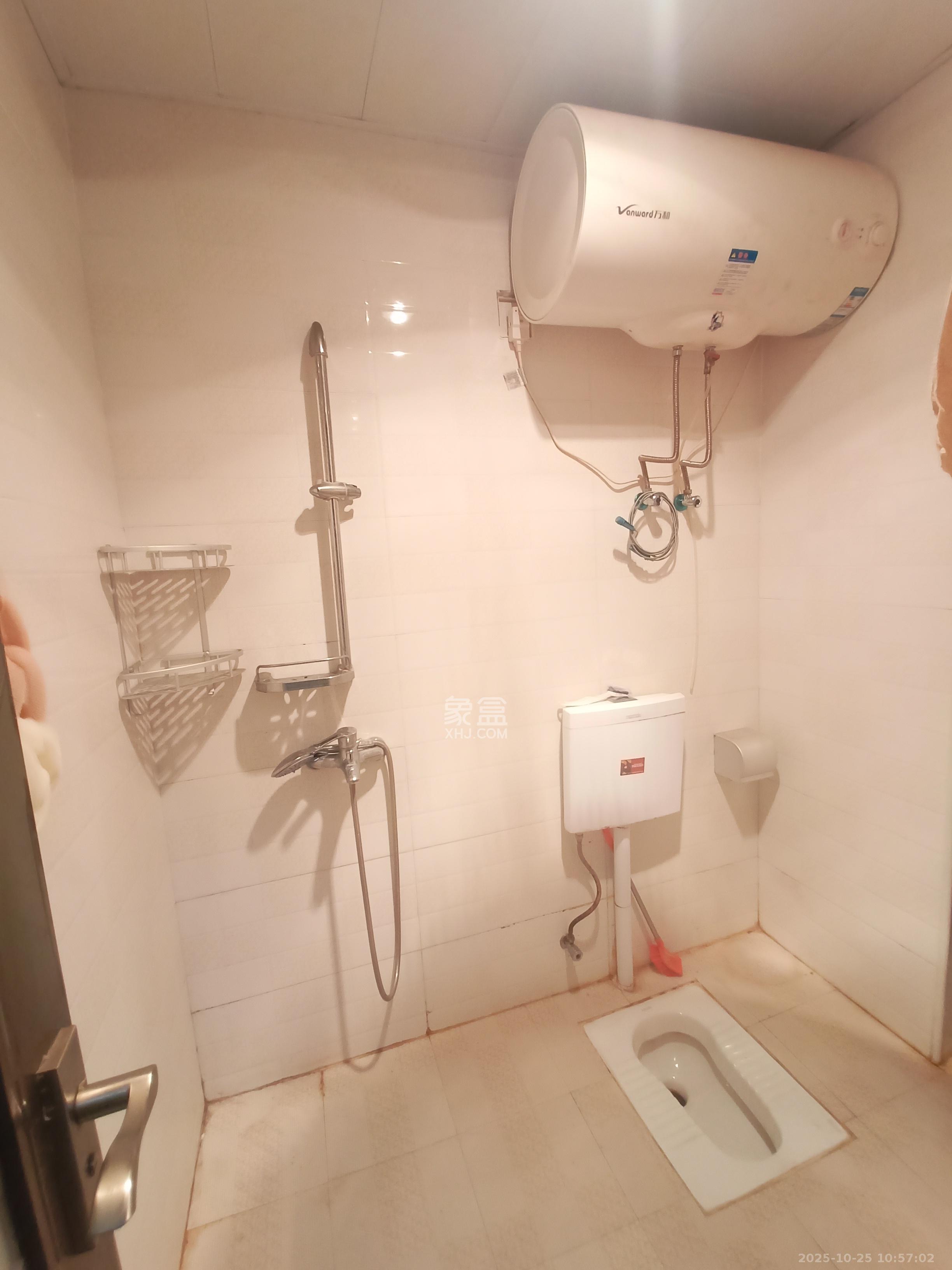 长房时代城  1室0厅1卫    1300.0元/月 长房时代城  1室0厅1卫    1300.0元/月室内图