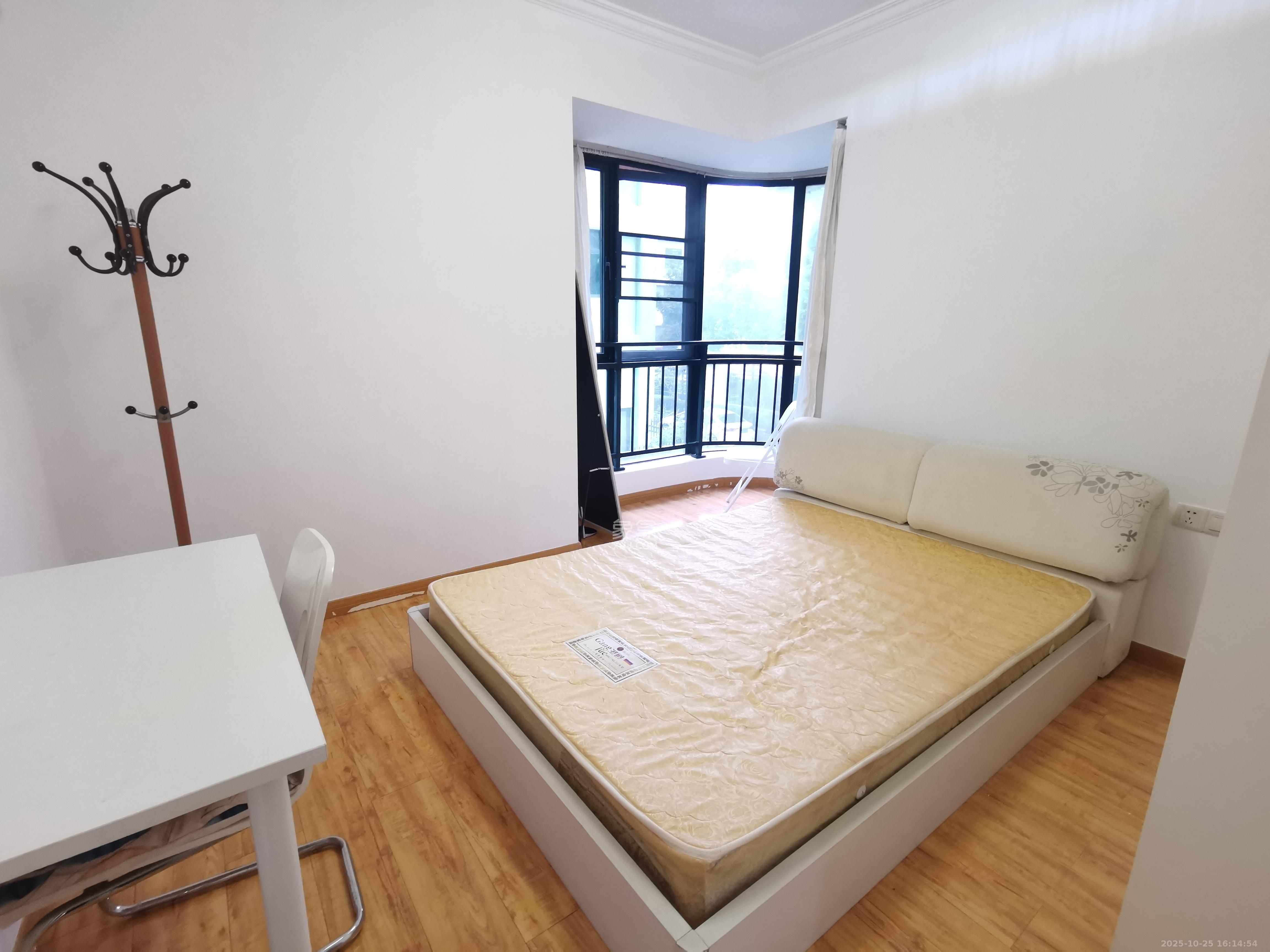 永祺西京  2室2厅1卫    2300.0元/月 永祺西京  2室2厅1卫    2300.0元/月室内图