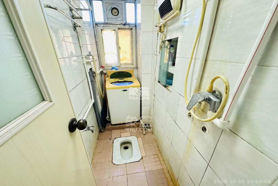 东瓜山一村送变电小区 1室1厅1卫 1100.0元/月 东瓜山一村送变电小区 1室1厅1卫 1100.0元/月室内图