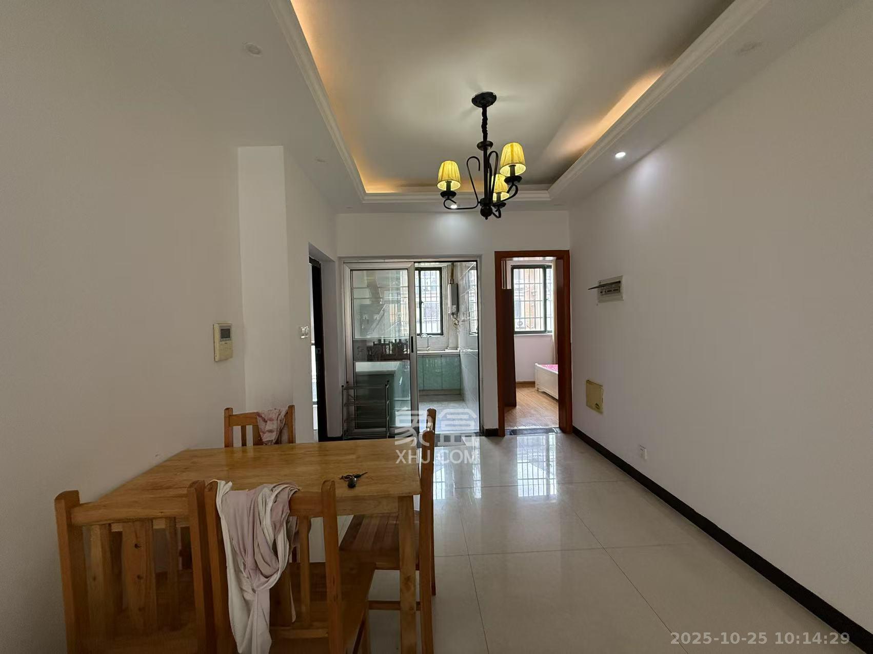 澳海月亮湾  3室2厅1卫    1700.0元/月室内图