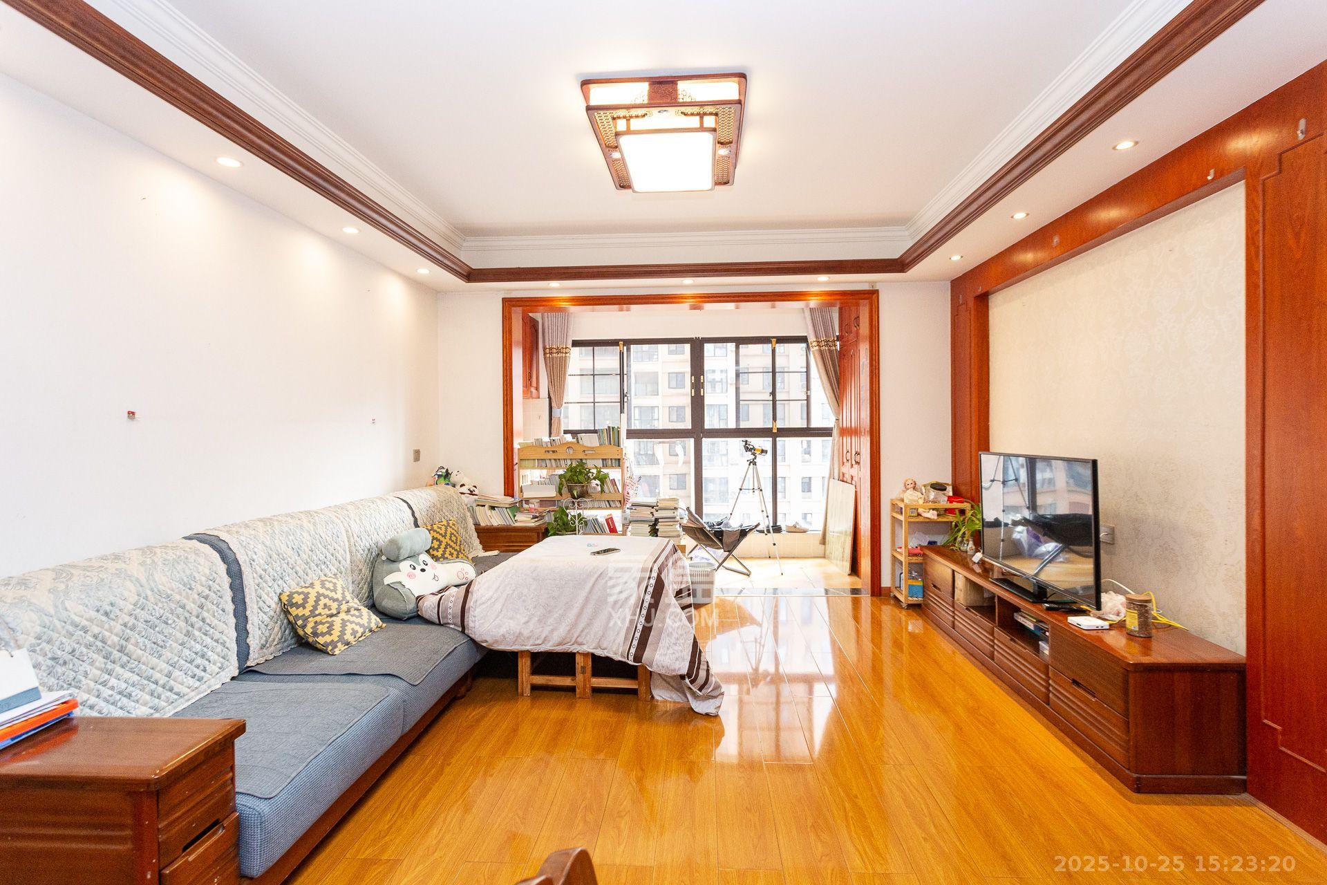 润和又一城  4室2厅2卫    2500.0元/月 润和又一城  4室2厅2卫    2500.0元/月