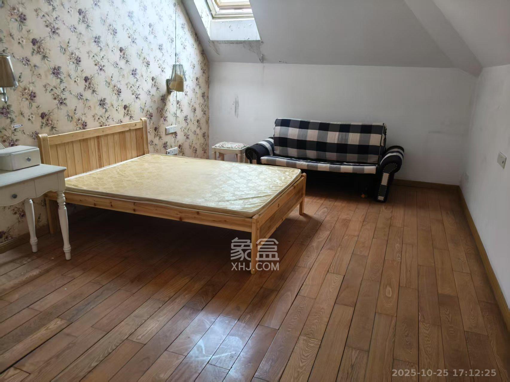 绿城桂花城  5室2厅2卫    3700.0元/月室内图