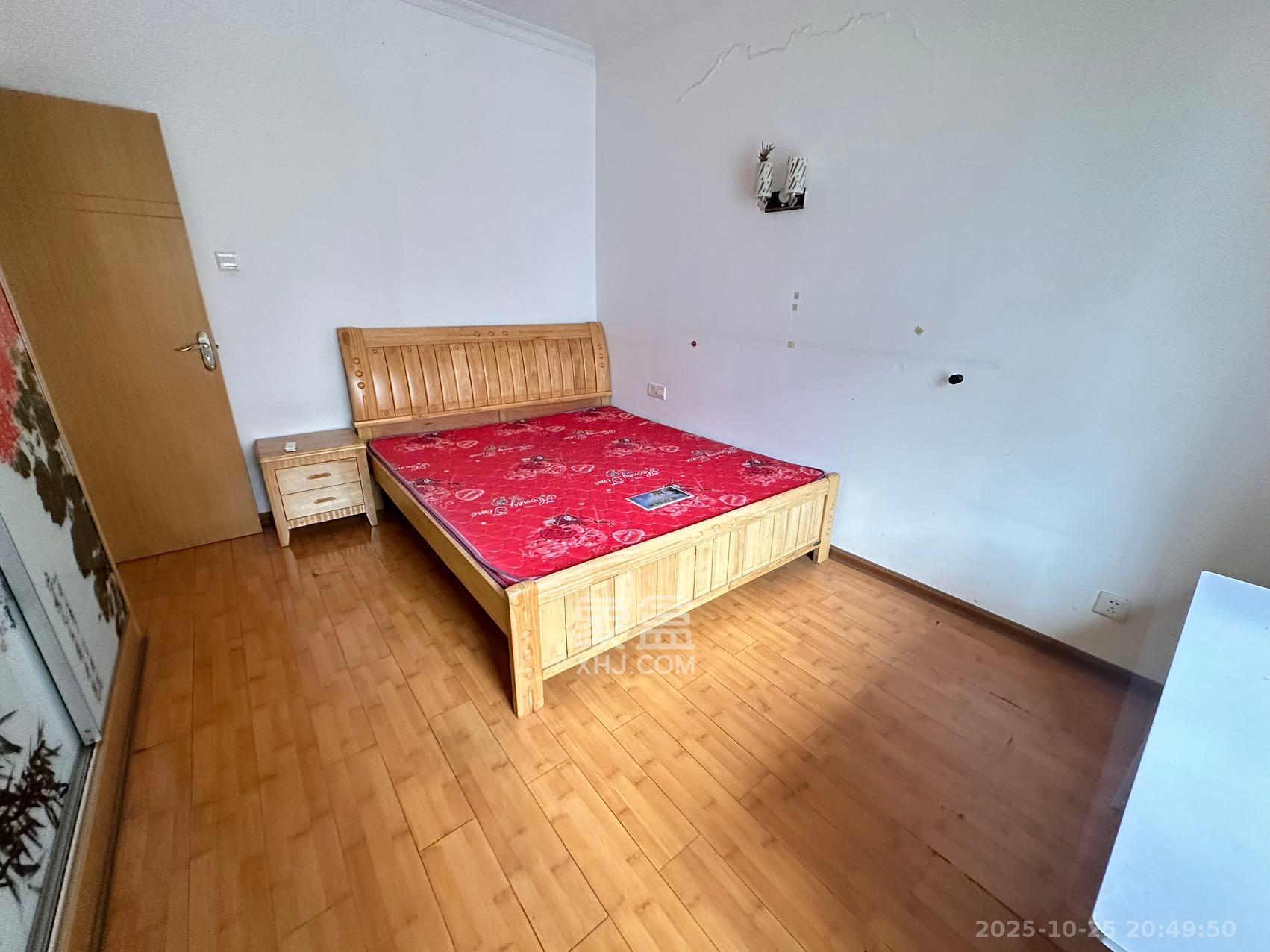 德庆水韵山城  2室1厅1卫    1700.0元/月 德庆水韵山城  2室1厅1卫    1700.0元/月室内图