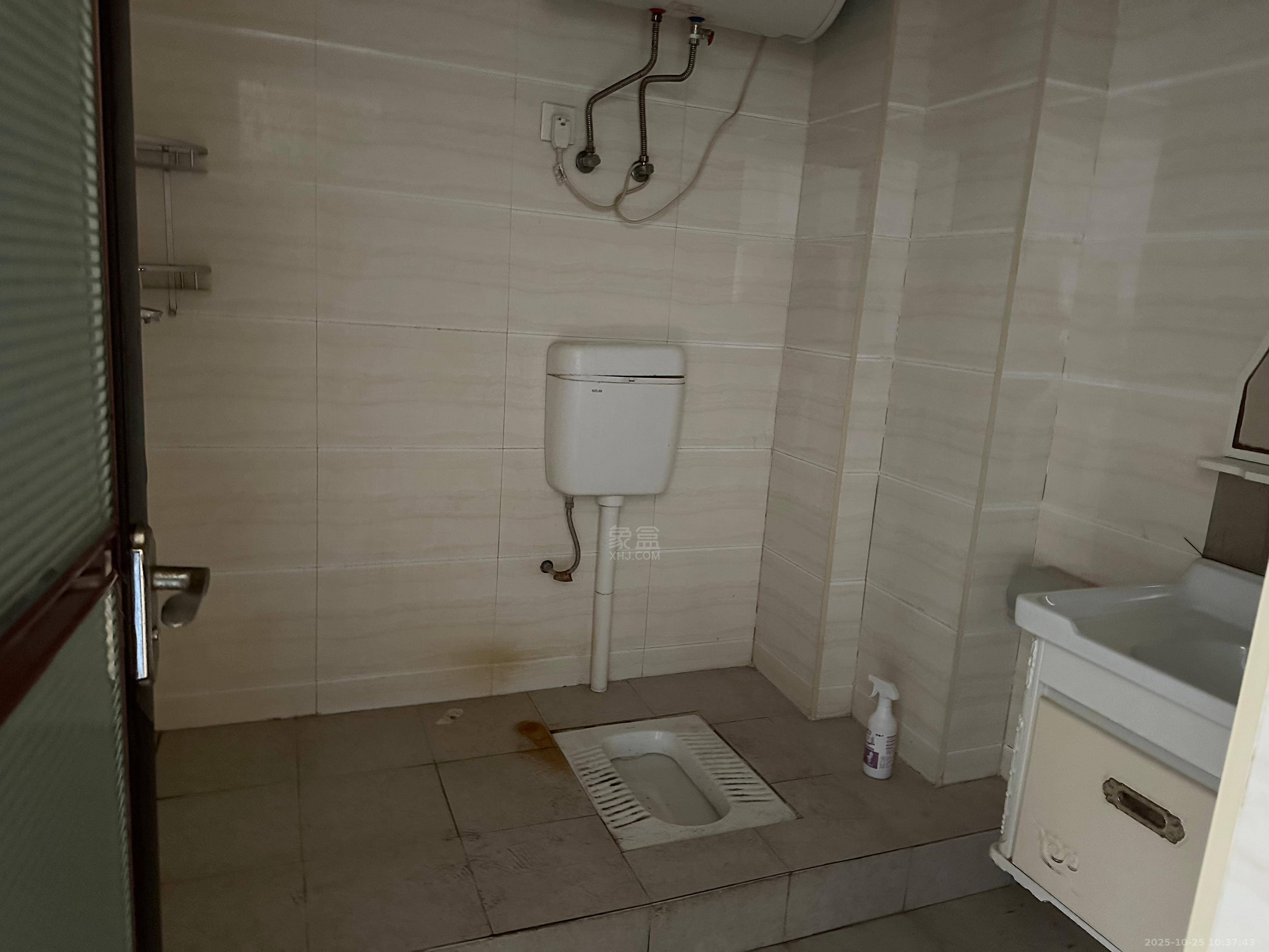 龙腾国际  1室1厅1卫    1000.0元/月室内图