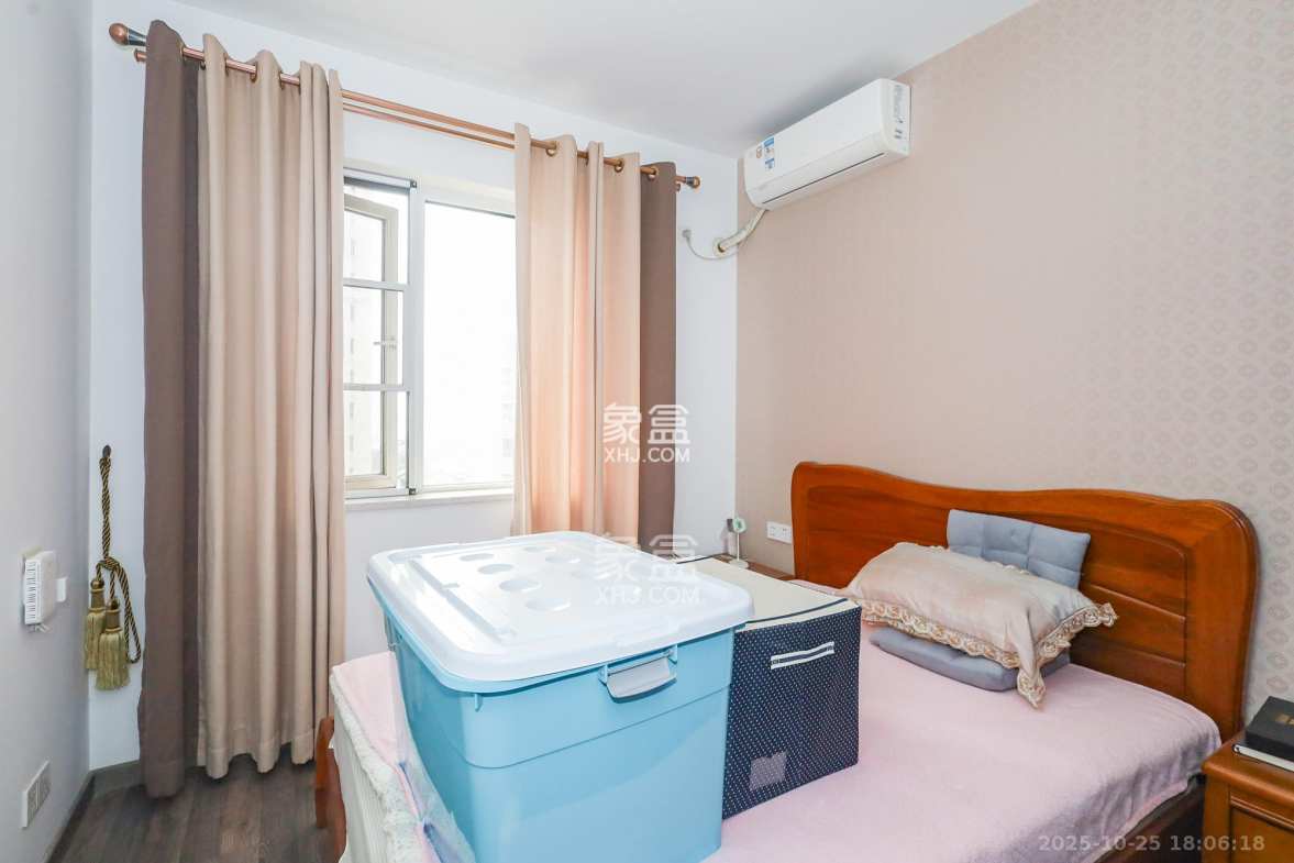 当代滨江MOMA 3室2厅1卫 105.0万 当代滨江MOMA 3室2厅1卫 105.0万卧室