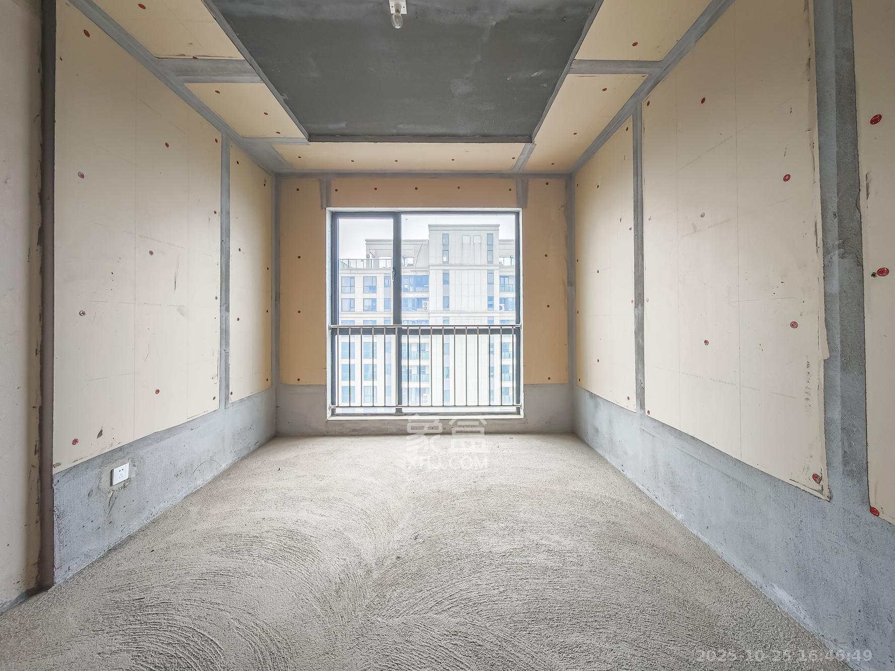 秀峰一品 3室2厅2卫 110.8万 秀峰一品 3室2厅2卫 110.8万卧室