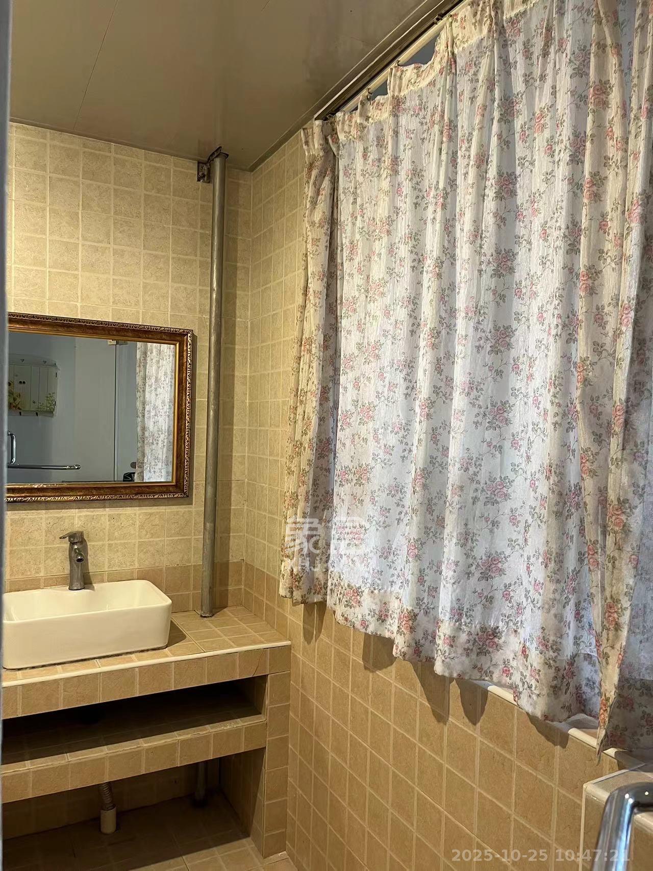 水岸世景  1室1厅1卫    1100.0元/月 水岸世景  1室1厅1卫    1100.0元/月室内图