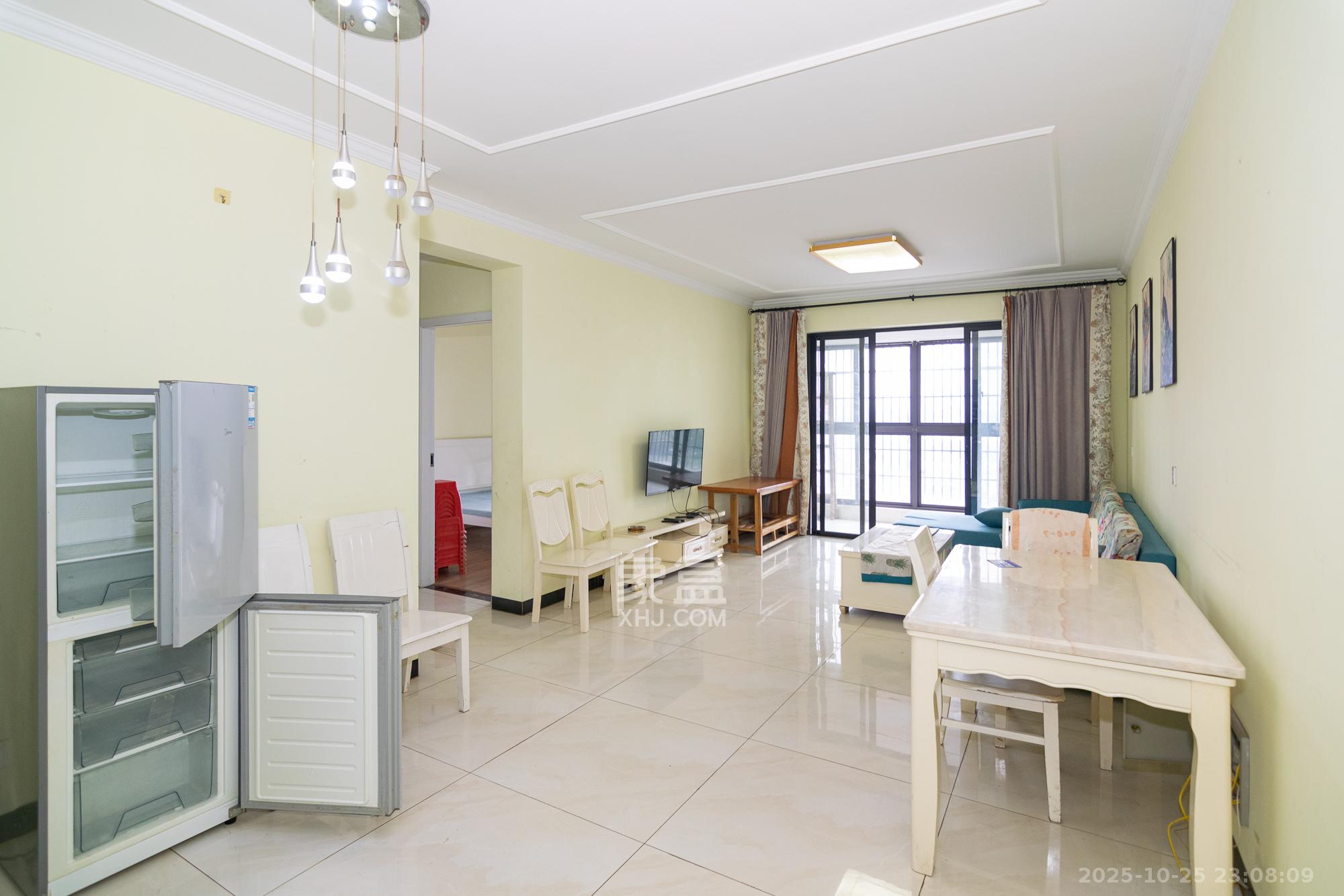 新城国际花都 3室2厅1卫 50.0万 新城国际花都 3室2厅1卫 50.0万客厅