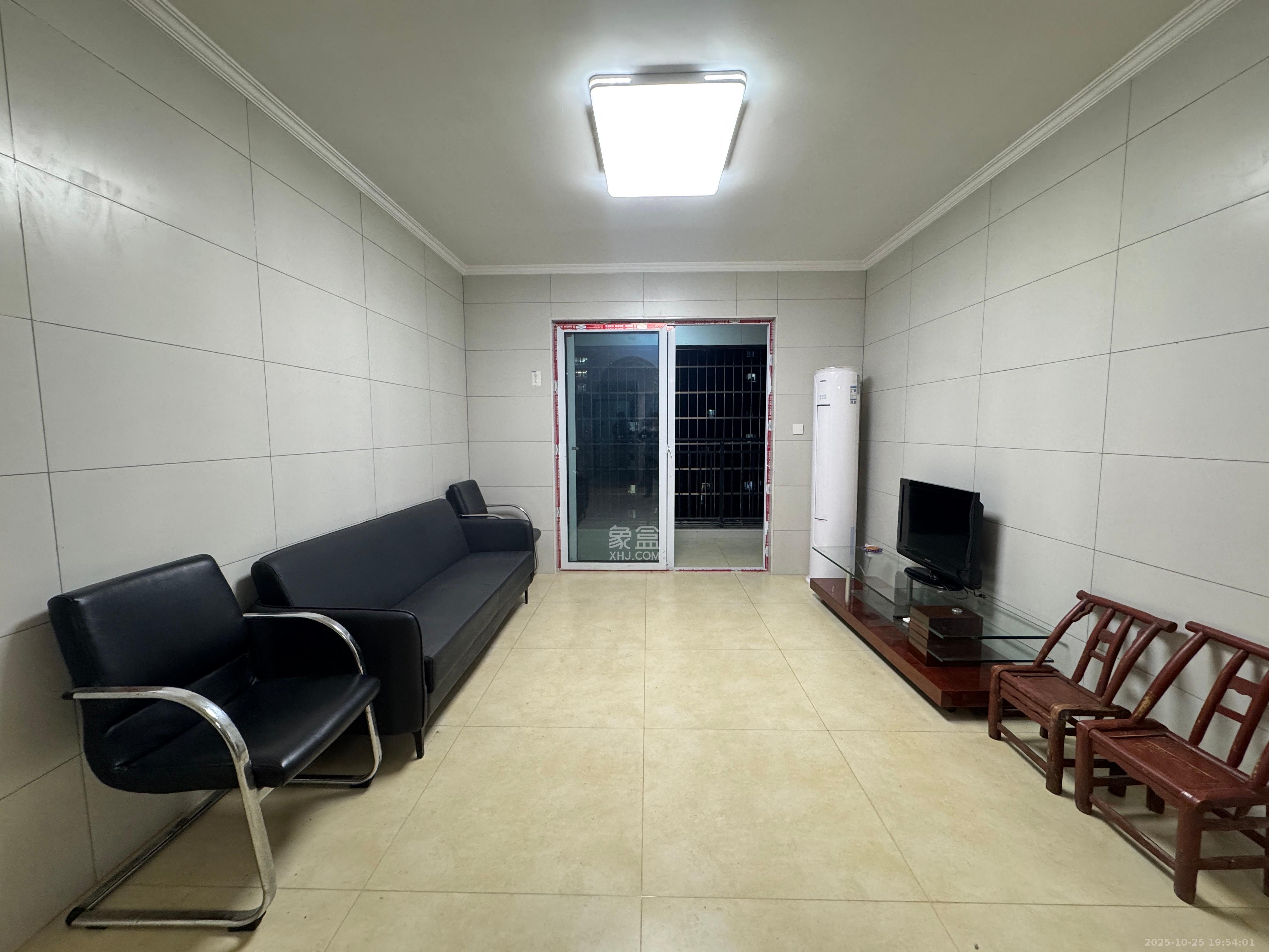 新宇东升家园  2室1厅1卫    1600.0元/月室内图1