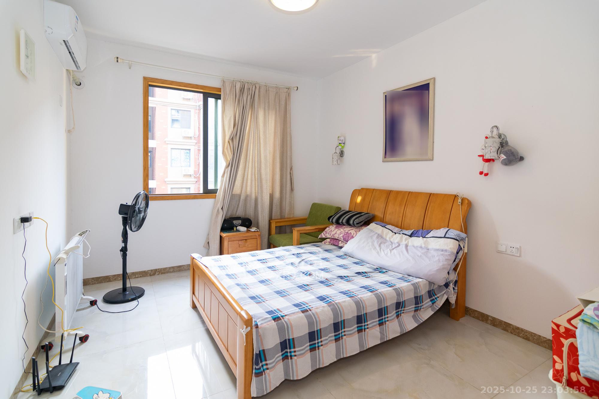 澳海澜庭  2室2厅1卫    43.0万卧室