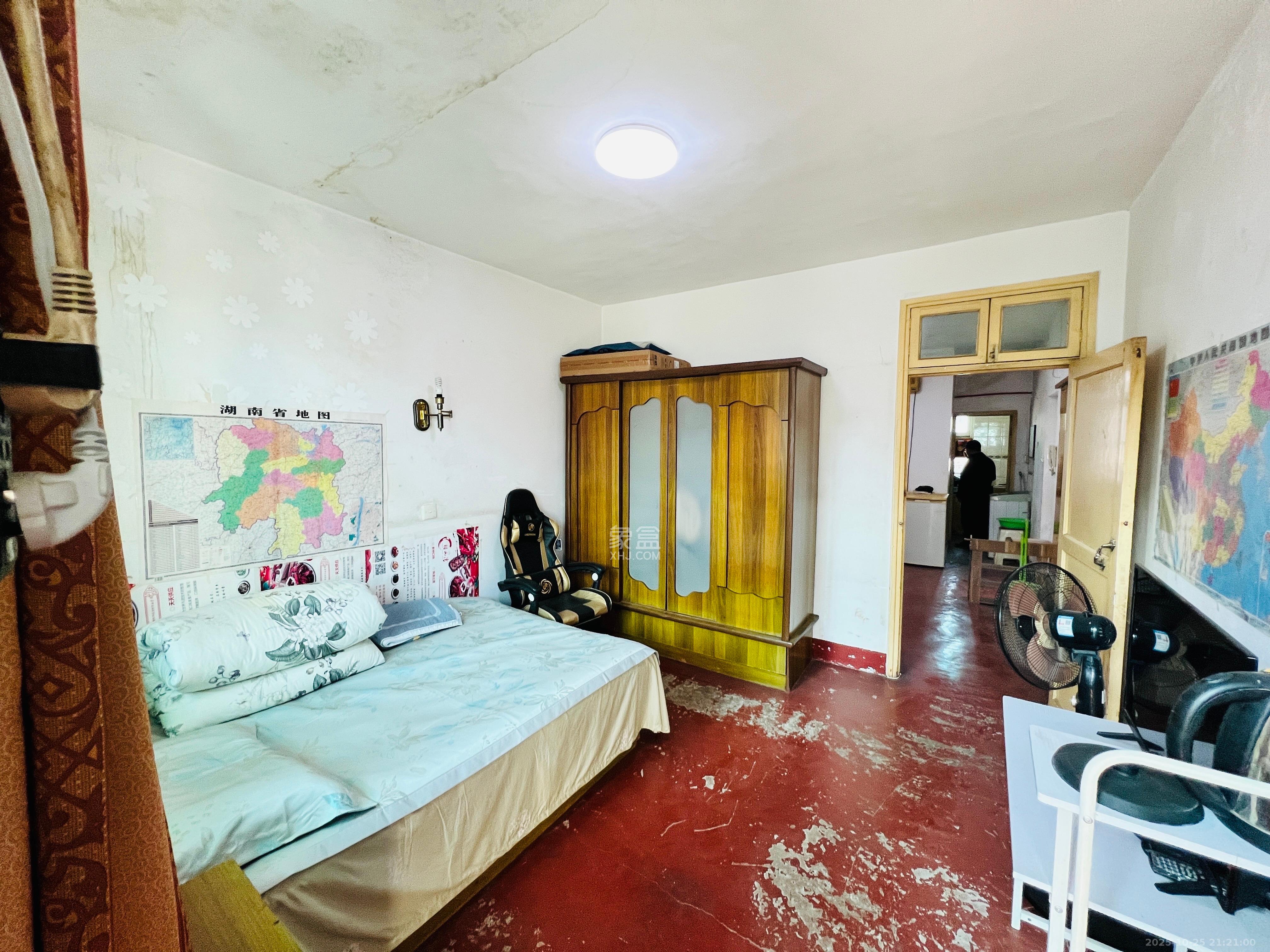 解放四村石子冲 1室1厅1卫 1000.0元/月 解放四村石子冲 1室1厅1卫 1000.0元/月室内图