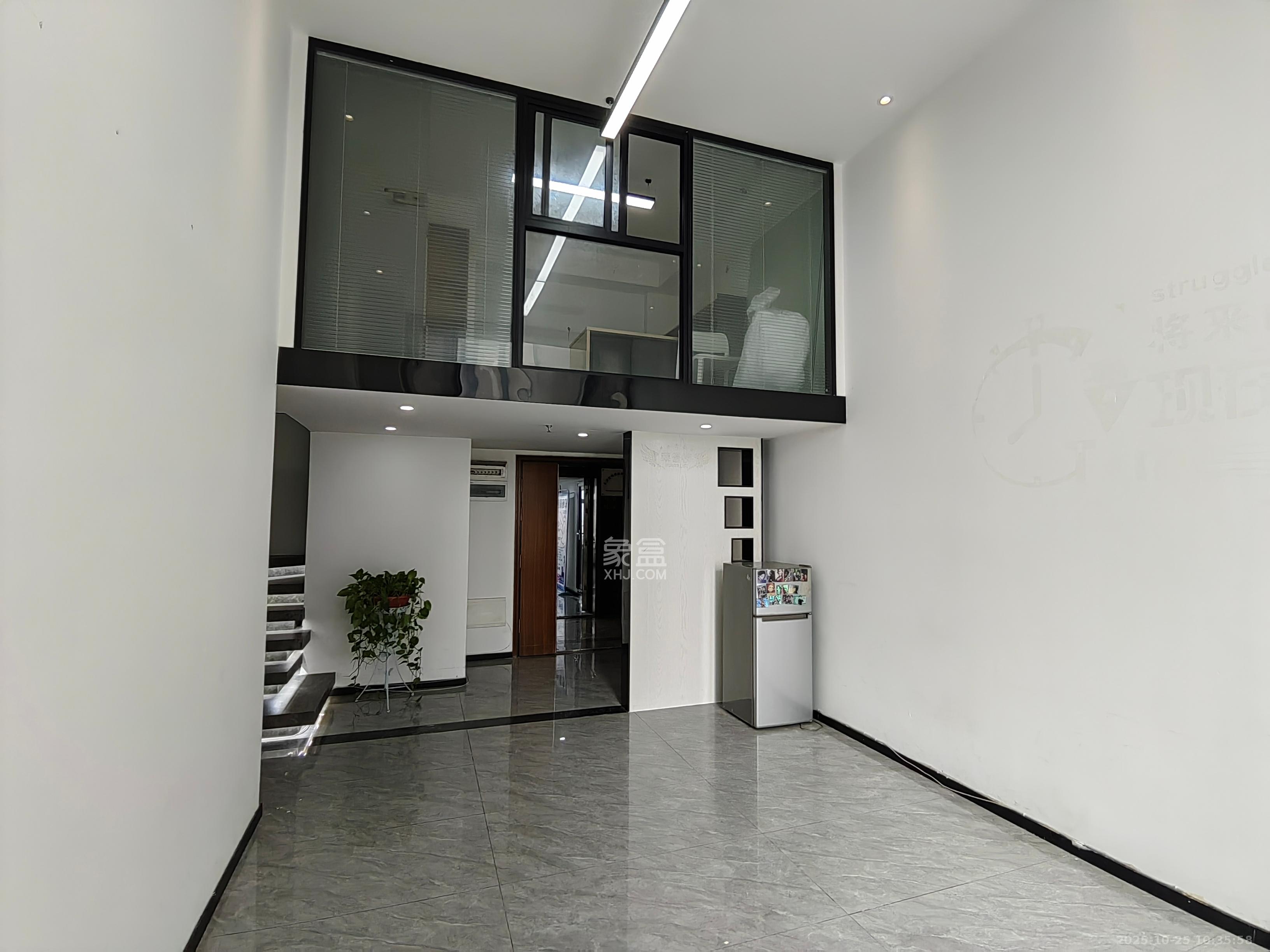 恒大御景半岛锦绣苑  4室1厅2卫    2700.0元/月室内图