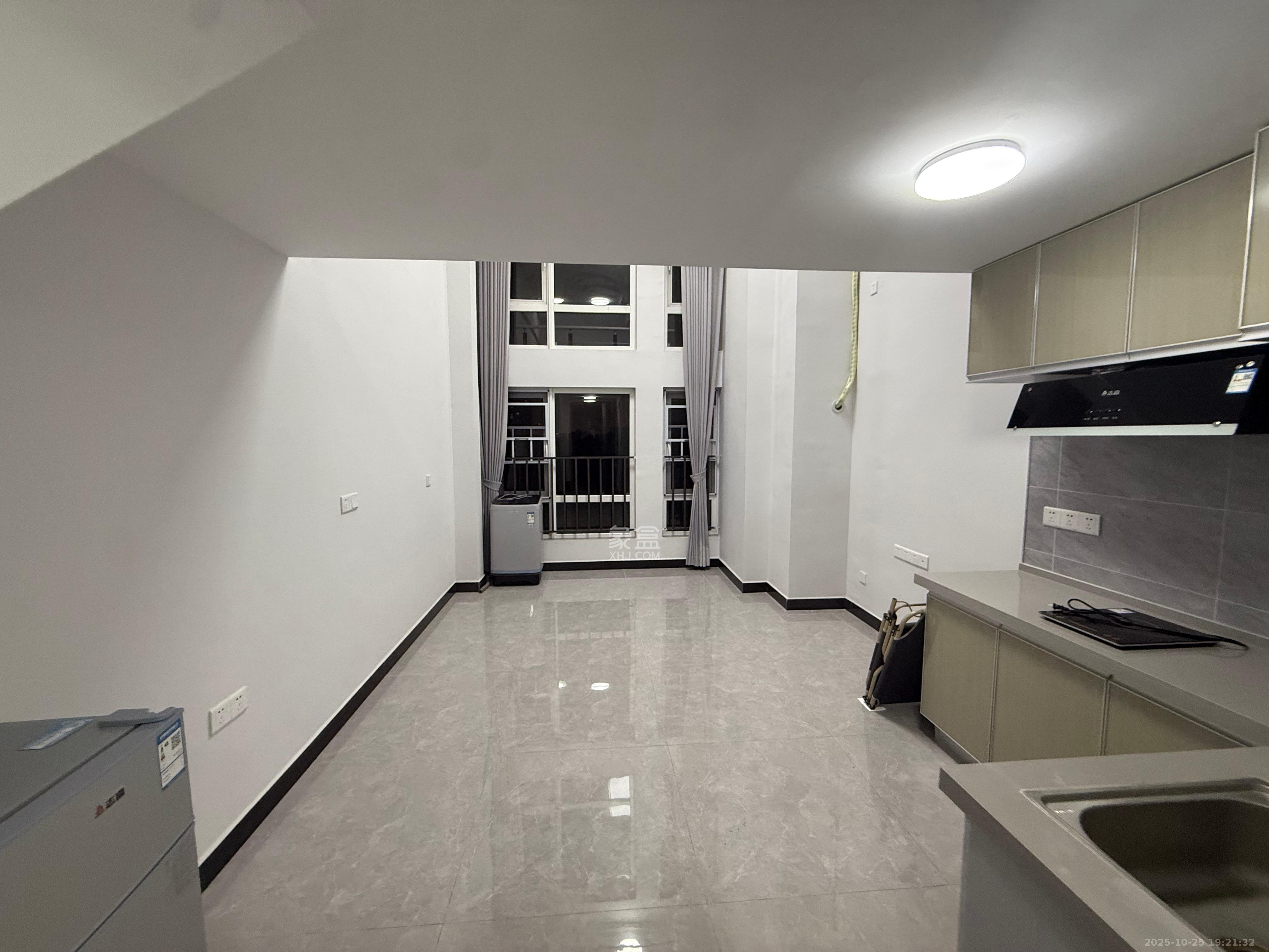 金地铂悦  1室0厅0卫    1300.0元/月