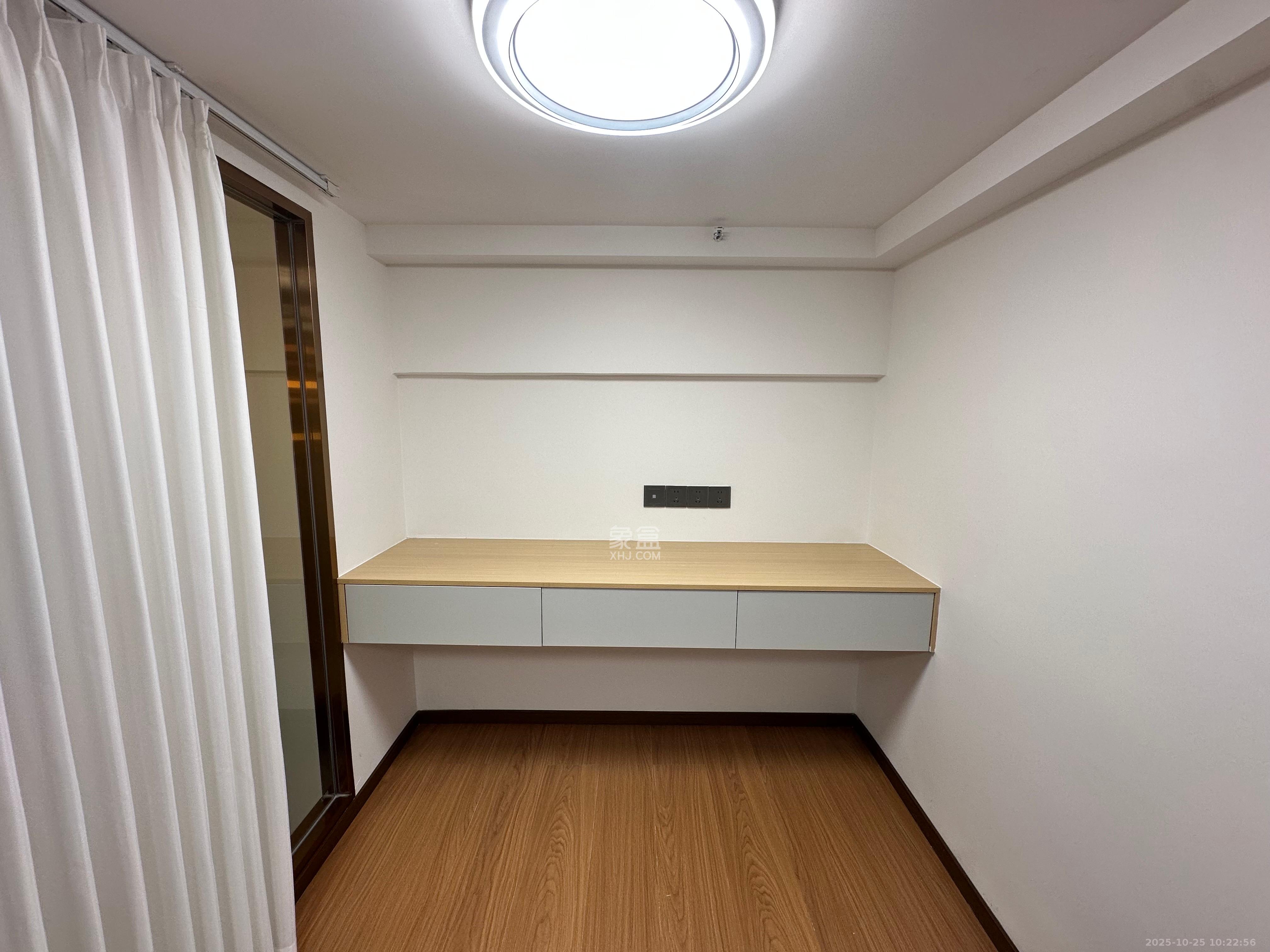 保利中环广场(保利中悦苑)  2室1厅1卫    2600.0元/月 保利中环广场(保利中悦苑)  2室1厅1卫    2600.0元/月室内图