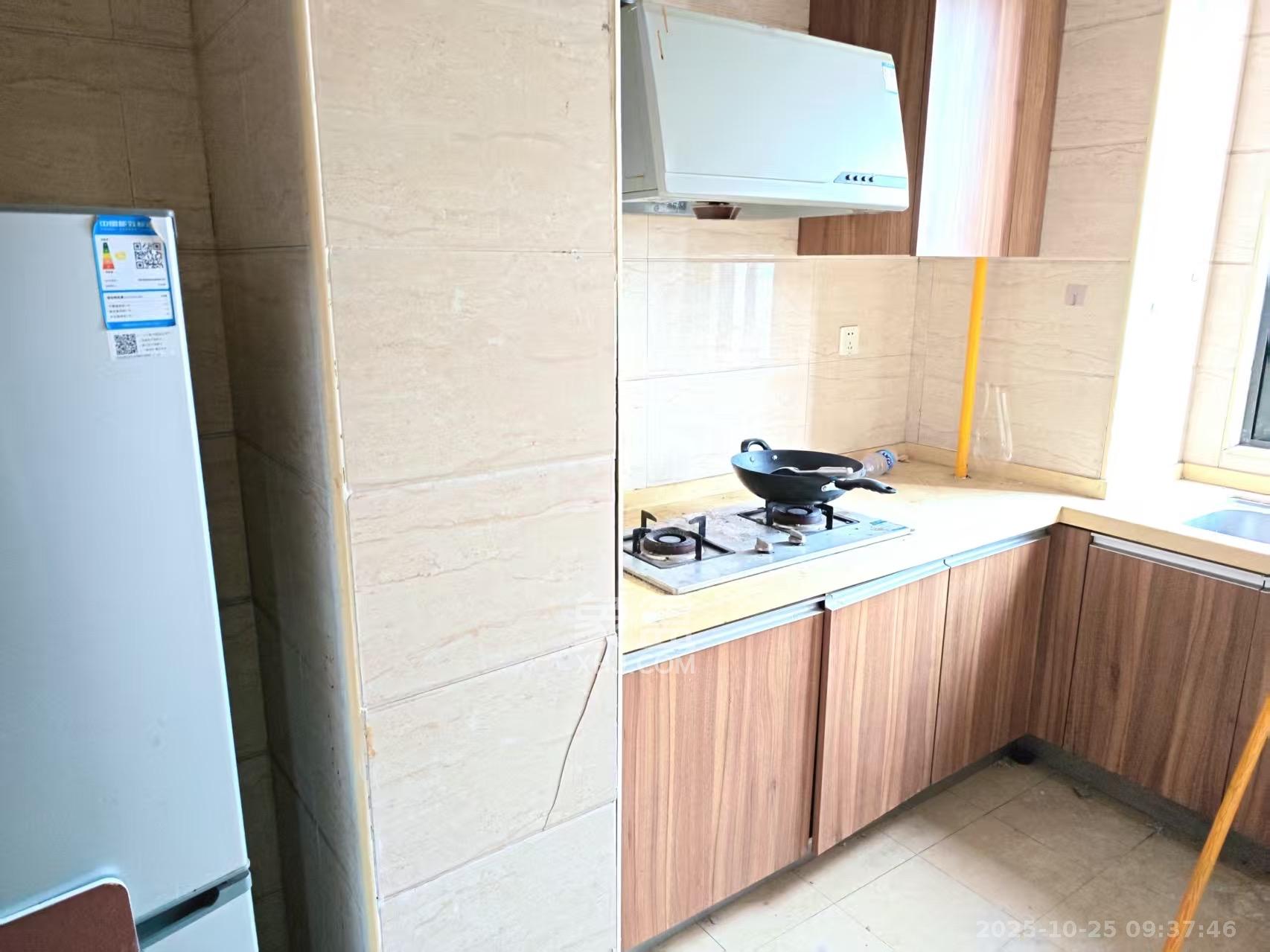 麓谷小镇 3室2厅1卫 1900.0元/月 麓谷小镇 3室2厅1卫 1900.0元/月室内图