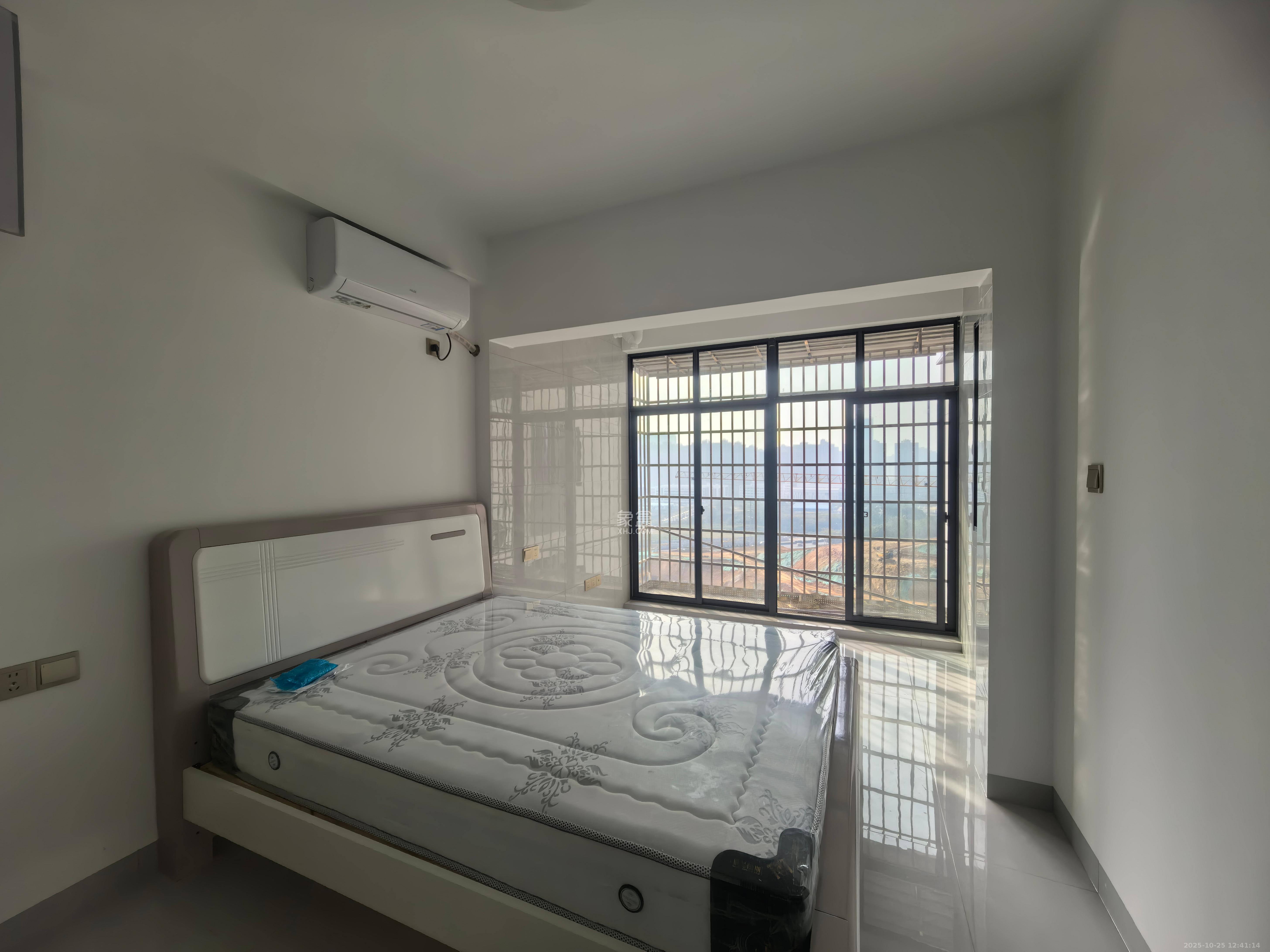 谷山景苑  3室2厅2卫    2400.0元/月 谷山景苑  3室2厅2卫    2400.0元/月室内图