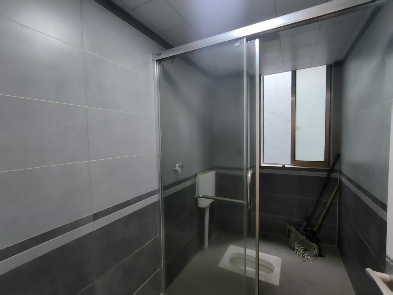 国色天香  3室2厅1卫    59.8万室内图1