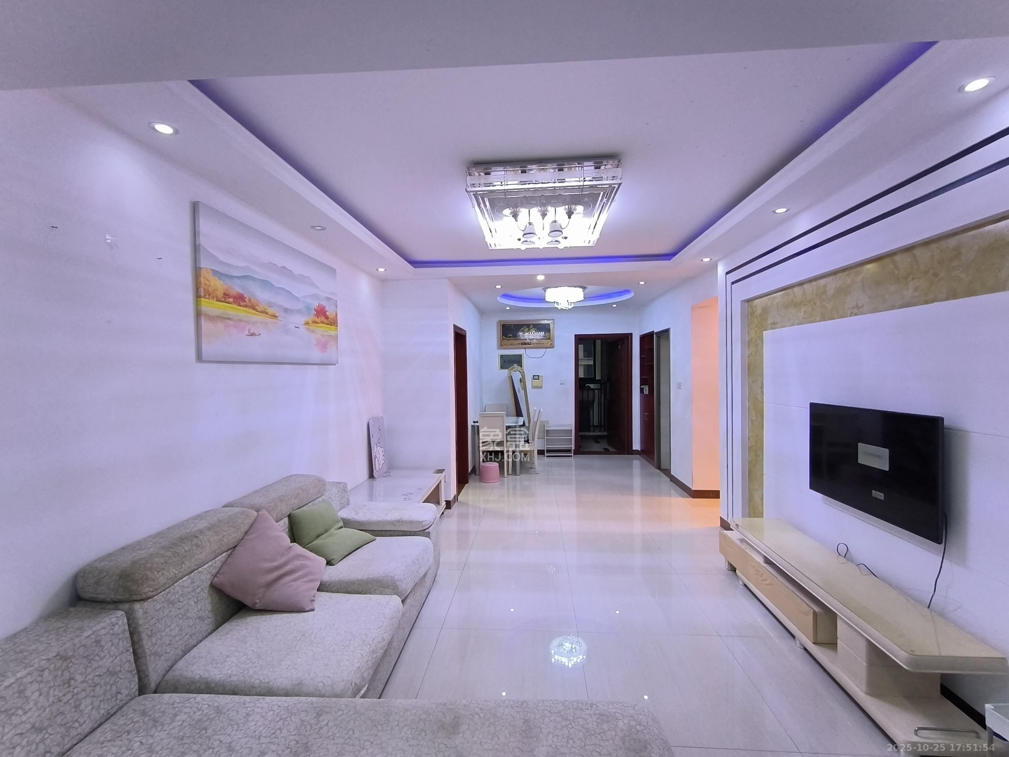 保利麓谷林语C区  2室2厅1卫    2200.0元/月室内图