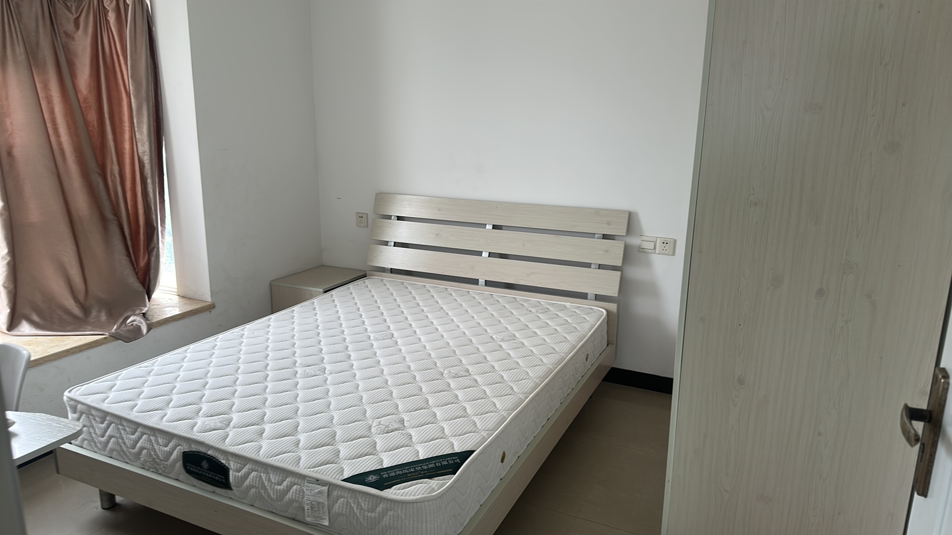 海悦国际  1室0厅0卫    2200.0元/月 海悦国际  1室0厅0卫    2200.0元/月室内图