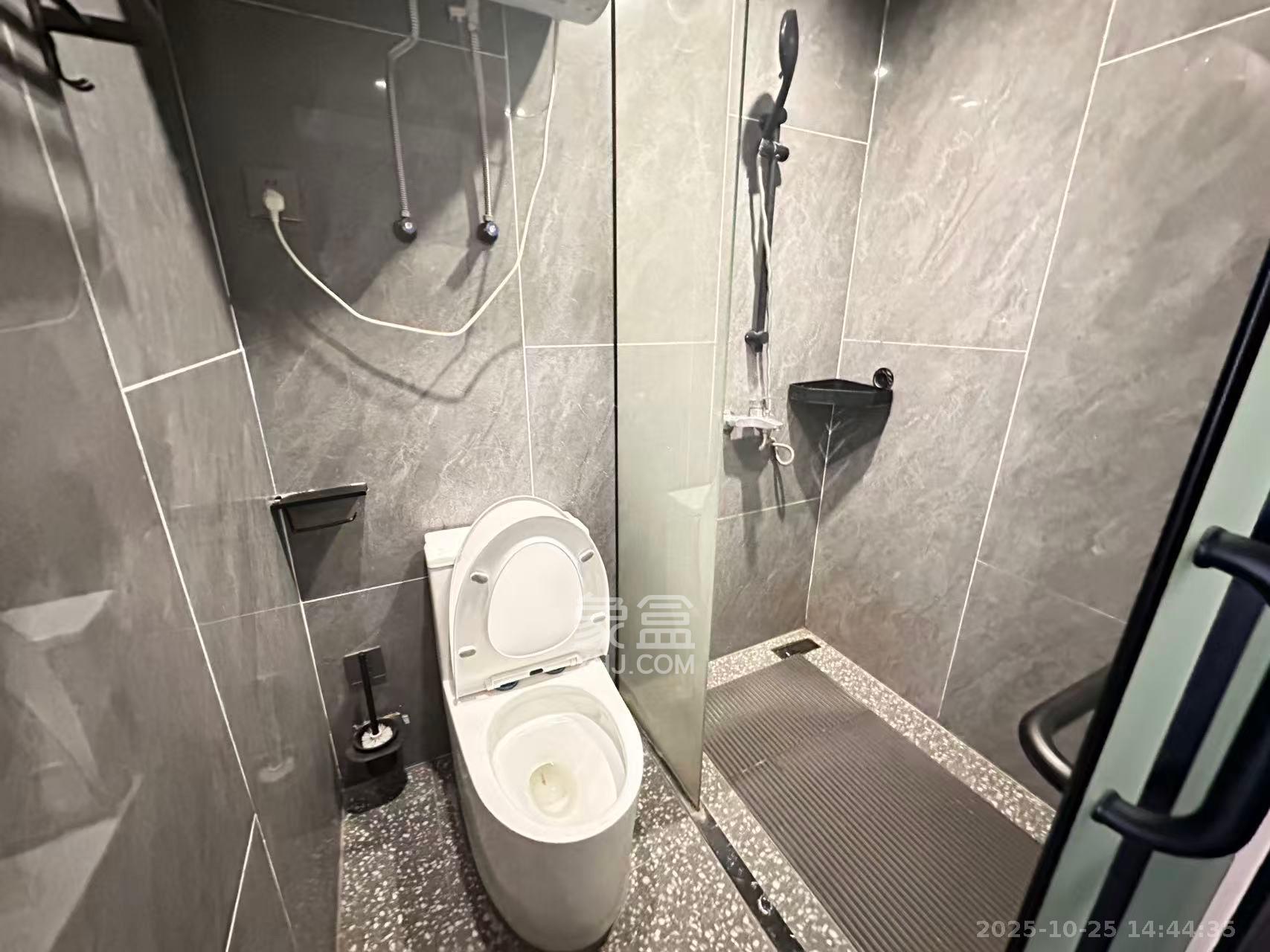 保利中环广场（保利中悦苑）  1室0厅0卫    1400.0元/月室内图