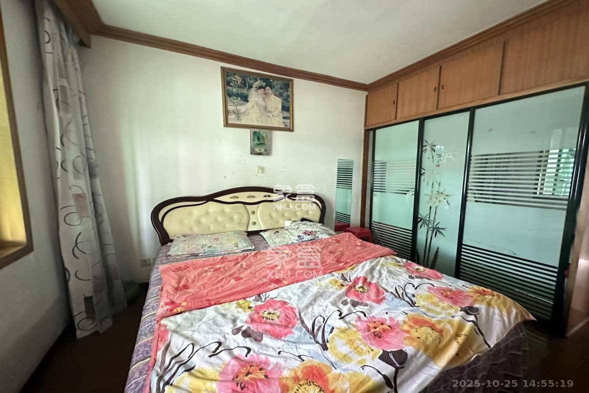 中南汽车世界  3室2厅2卫    1250.0元/月 中南汽车世界  3室2厅2卫    1250.0元/月室内图