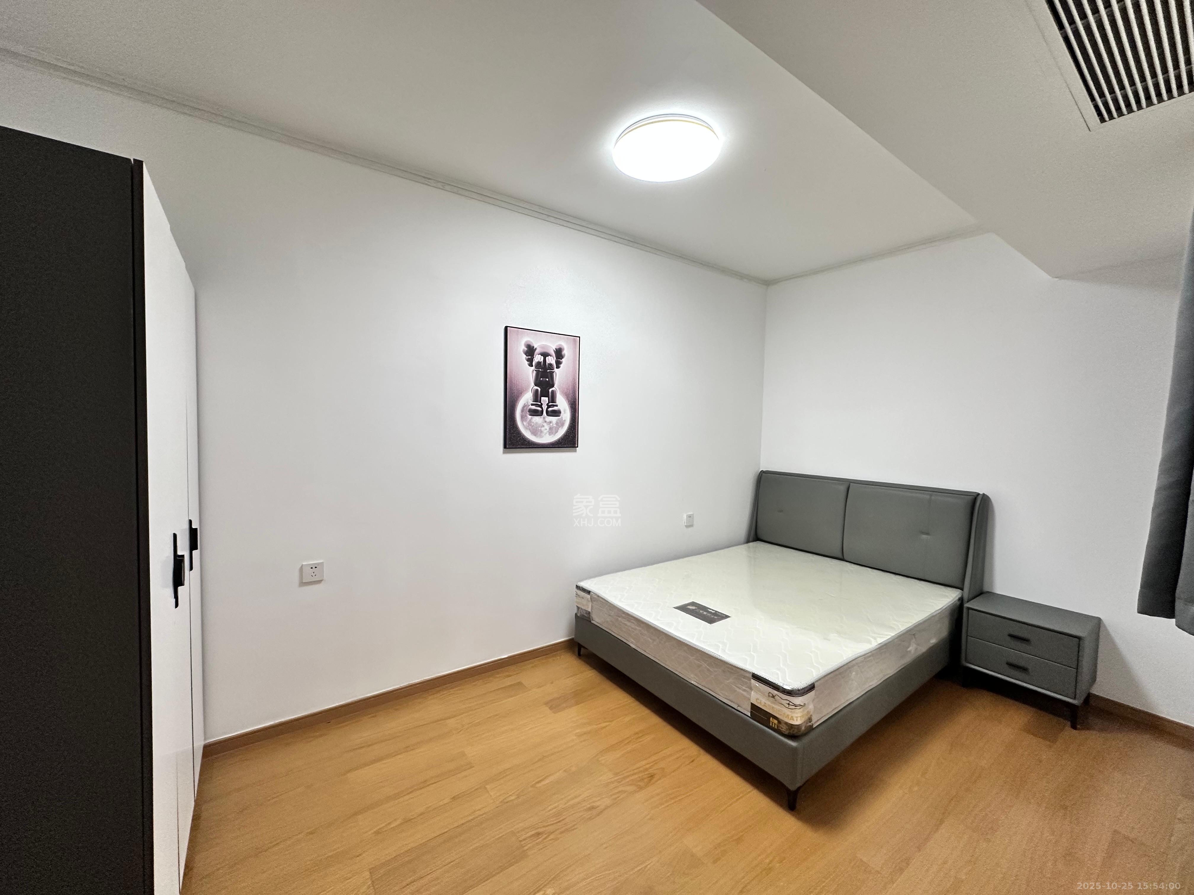 清控湖山雅居北区  3室2厅2卫    2700.0元/月 清控湖山雅居北区  3室2厅2卫    2700.0元/月室内图