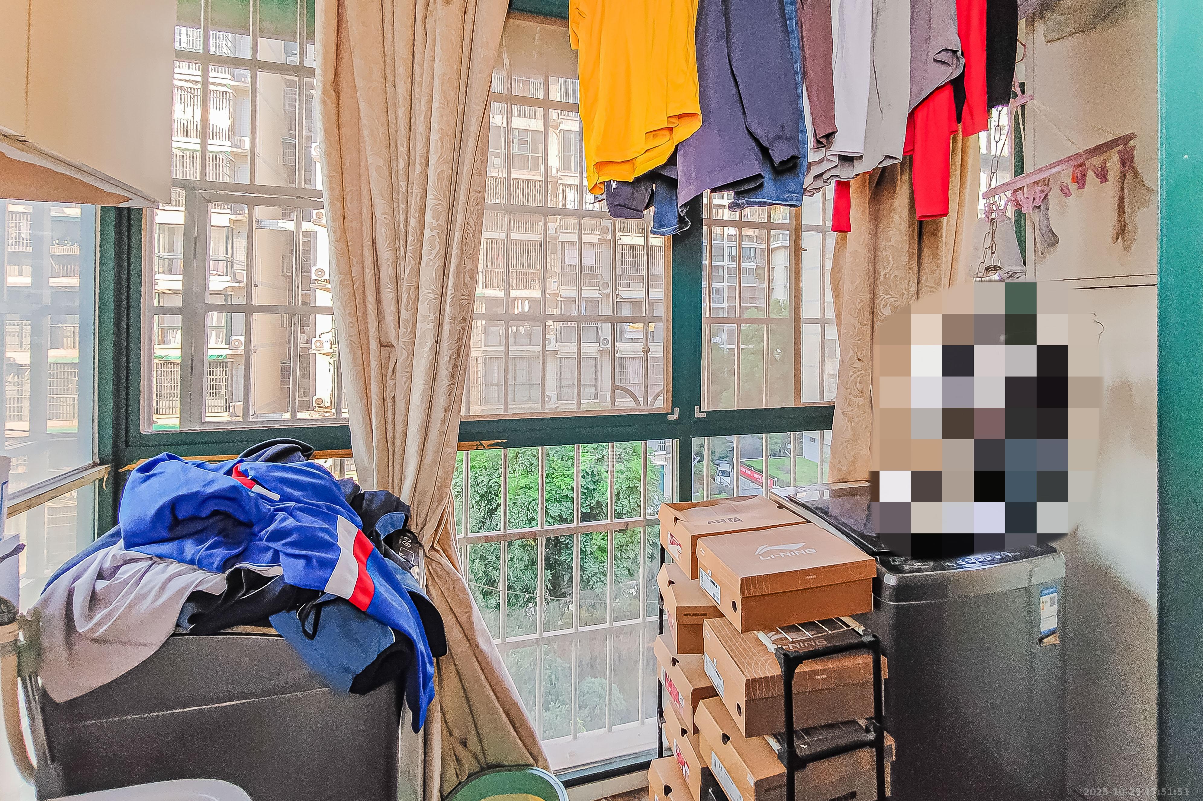 永宏佳园  3室2厅1卫    91.0万阳台