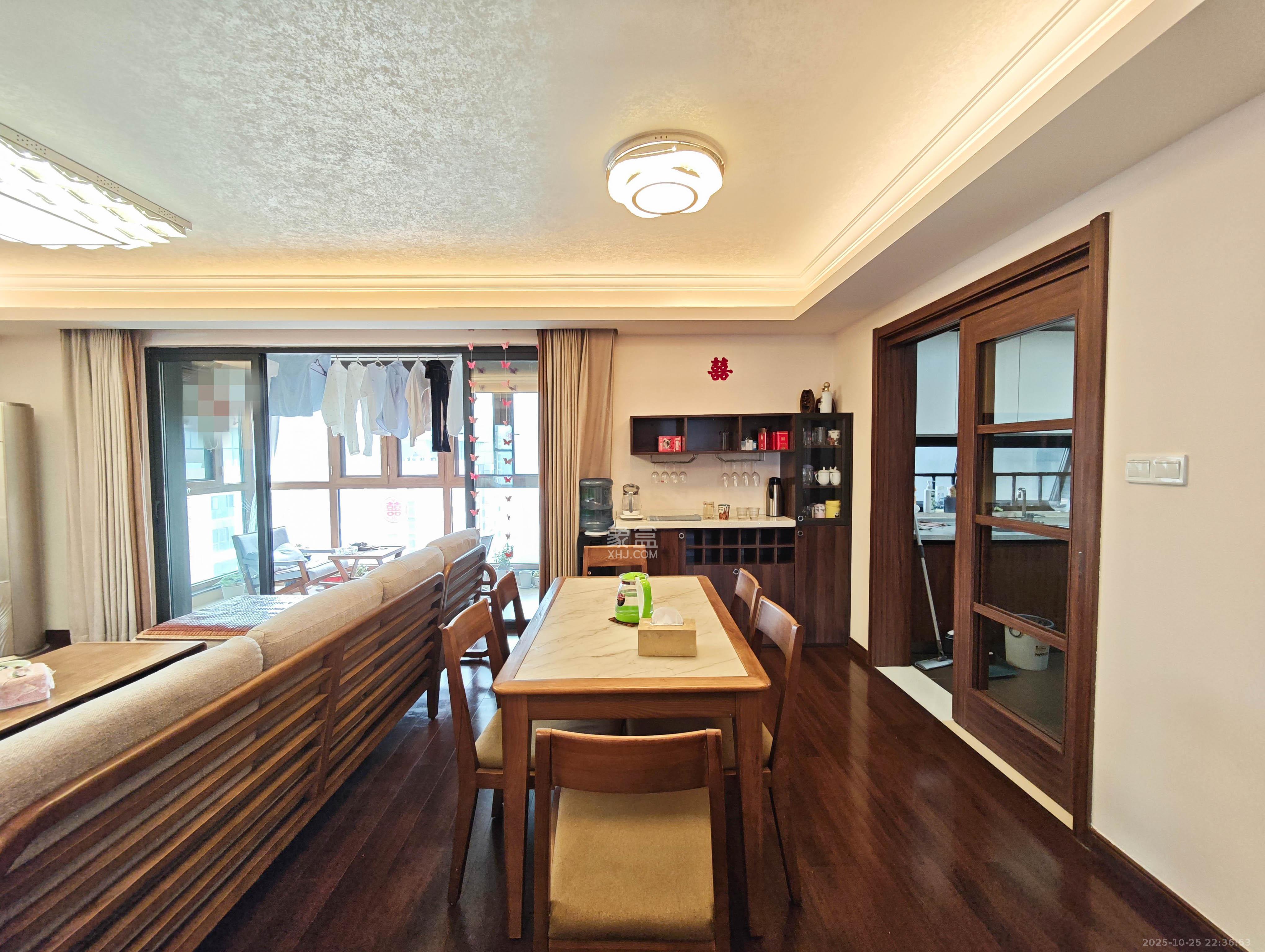 万科魅力之城  4室2厅2卫    150.0万其他