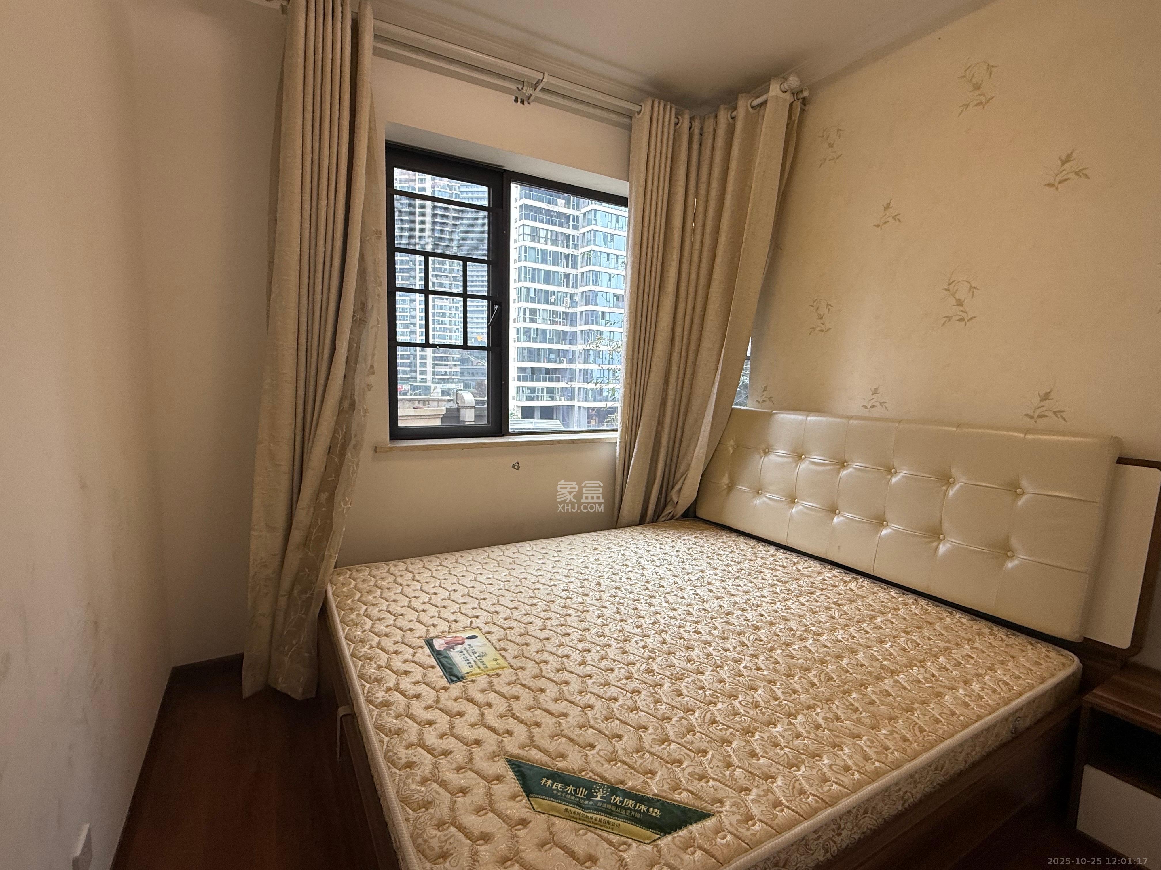 保利西海岸A区  3室2厅2卫    3200.0元/月 保利西海岸A区  3室2厅2卫    3200.0元/月室内图