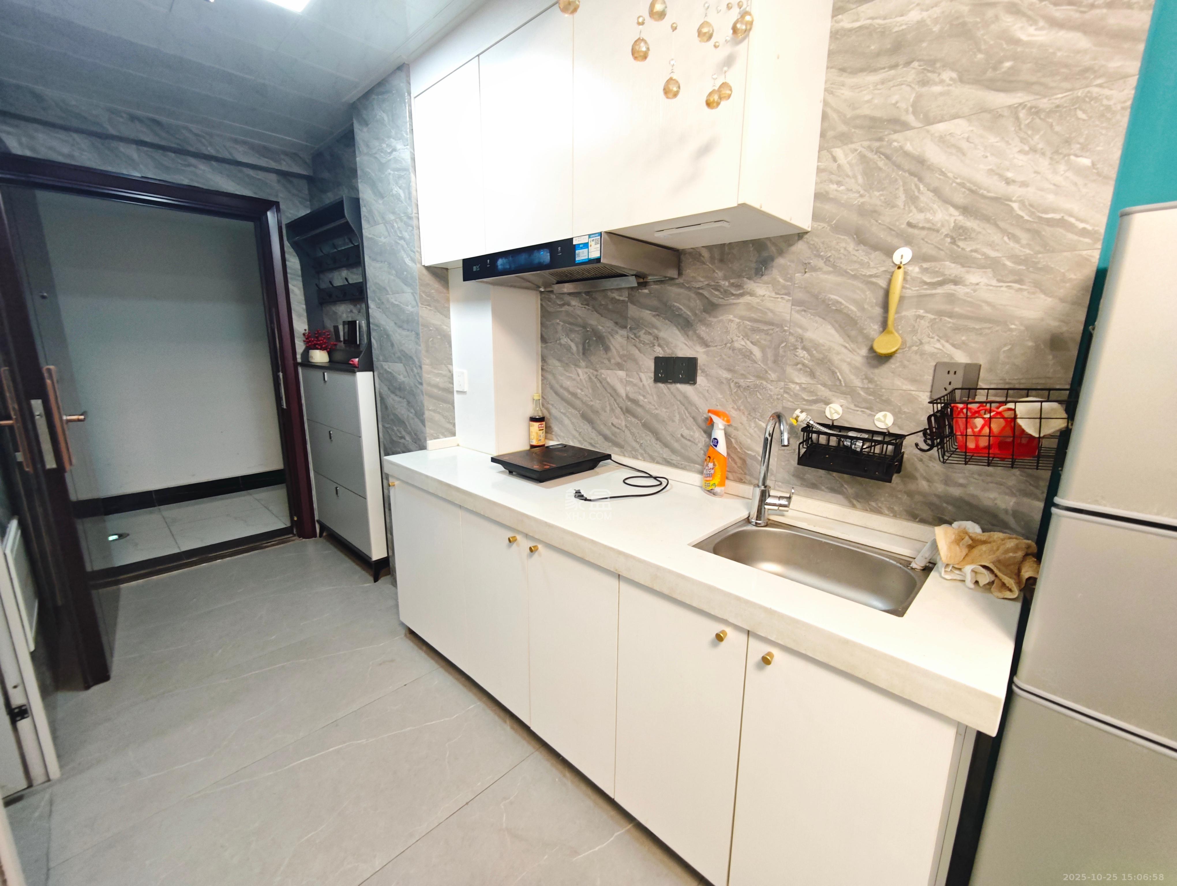 碧桂园印象  1室0厅1卫    1400.0元/月室内图