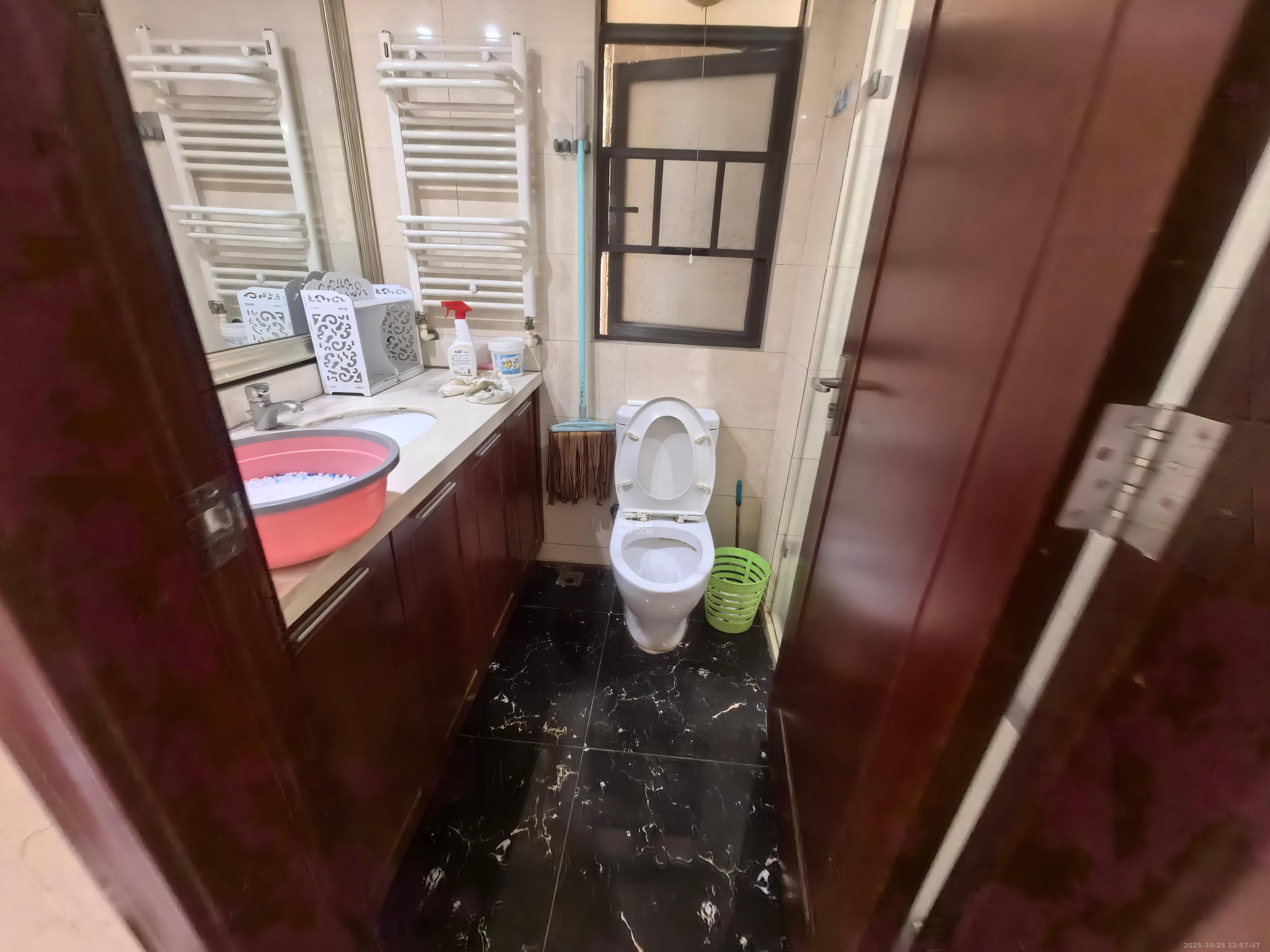 中海国际二期  4室2厅2卫    3000.0元/月 中海国际二期  4室2厅2卫    3000.0元/月室内图