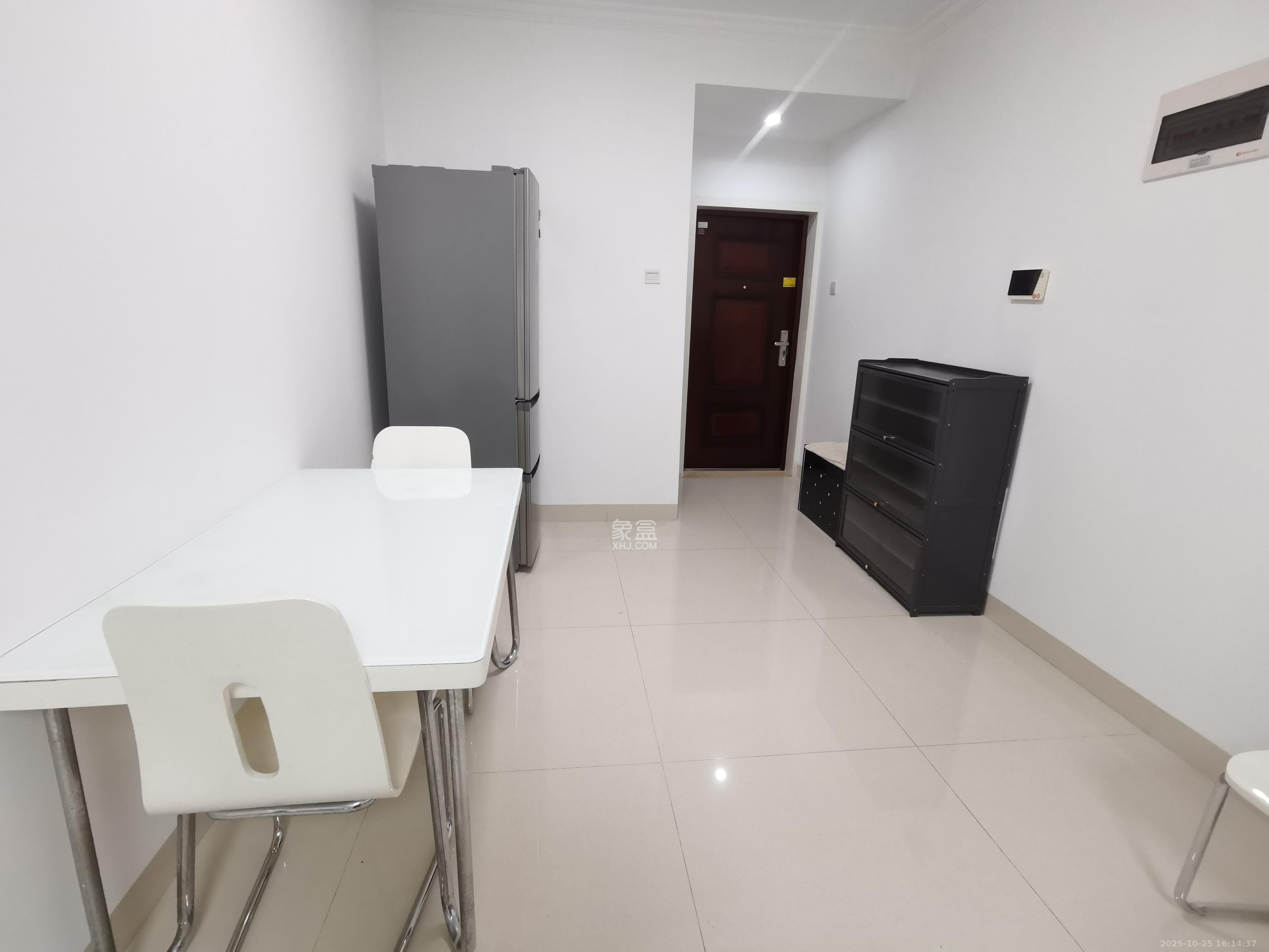 永祺西京  2室2厅1卫    2300.0元/月 永祺西京  2室2厅1卫    2300.0元/月室内图