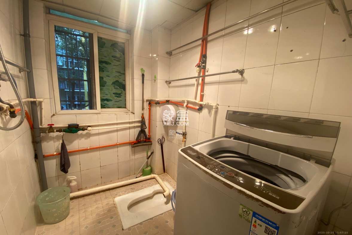 欣安小区  2室1厅1卫    1300.0元/月 欣安小区  2室1厅1卫    1300.0元/月室内图