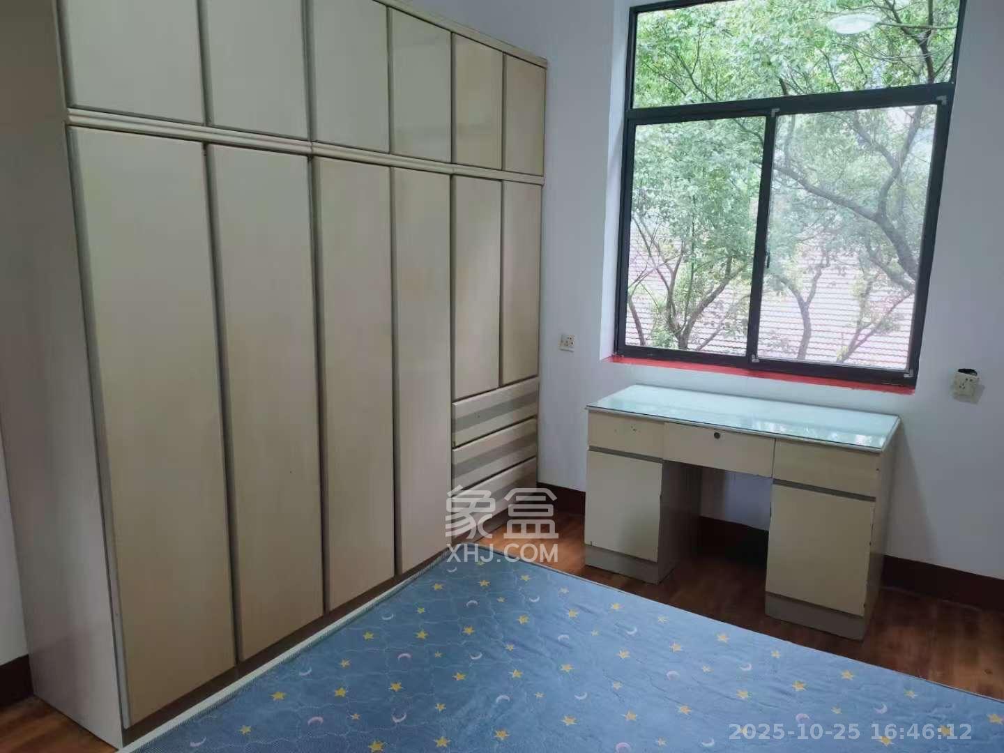 长沙理工大学黄土岭教职工住宅区 2室1厅1卫 1600.0元/月 长沙理工大学黄土岭教职工住宅区 2室1厅1卫 1600.0元/月室内图