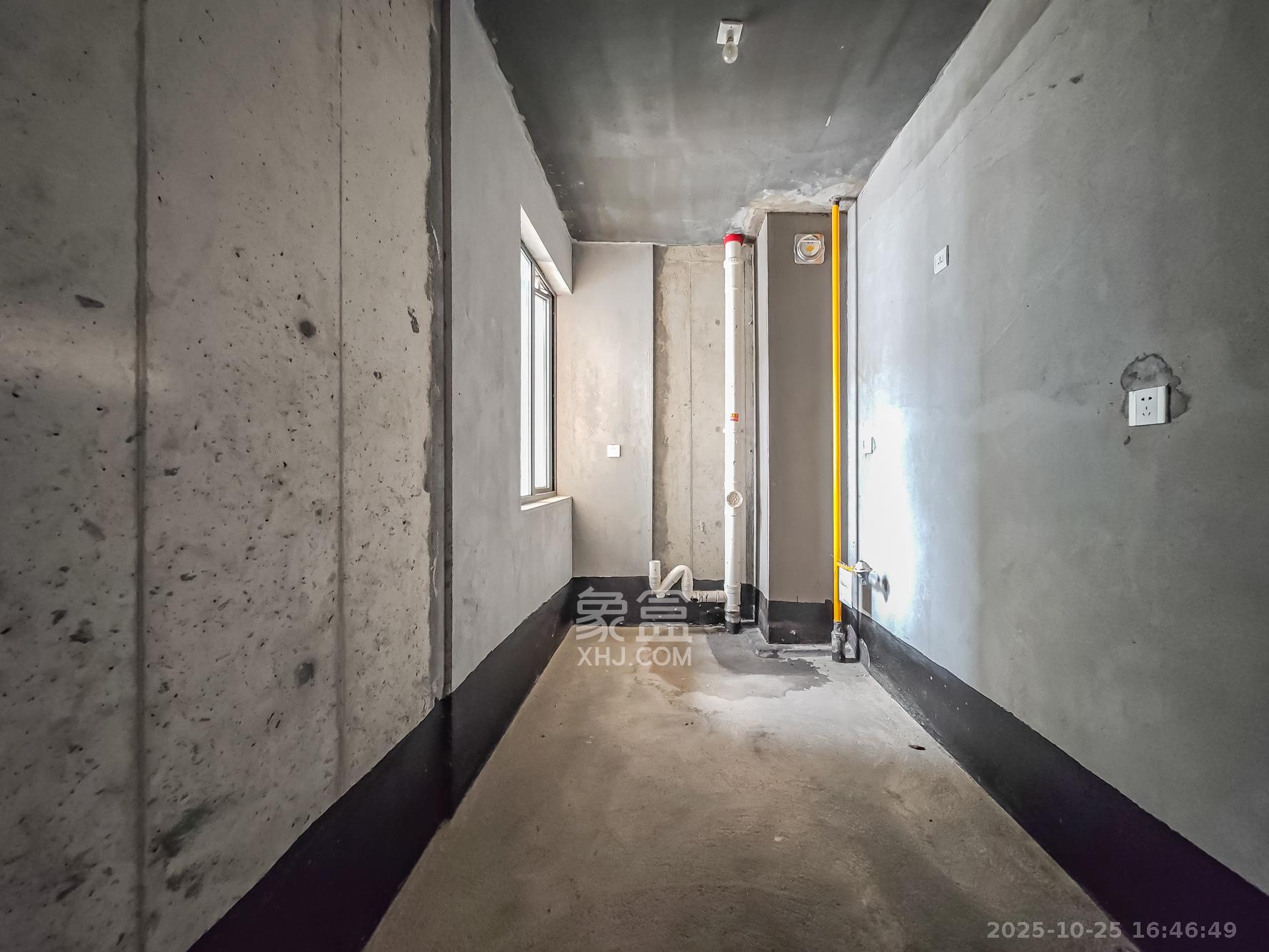 秀峰一品  3室2厅2卫    110.8万厨房