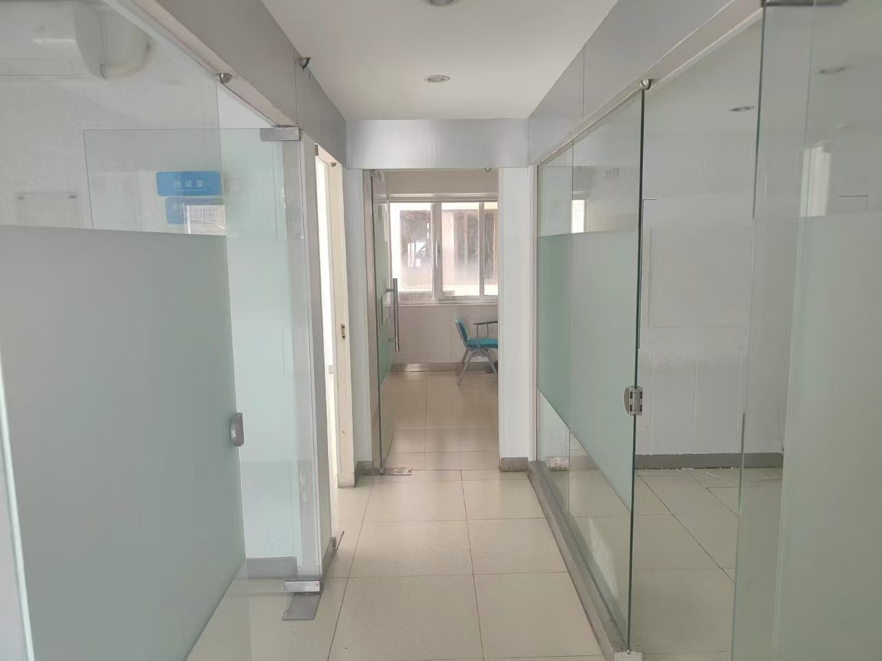 港澳申亚大厦   271.0㎡      8000.0元/月室内图